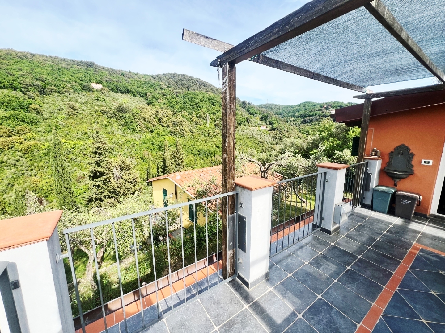 Casa indipendente con giardino in via generale zanelli 21, Lerici