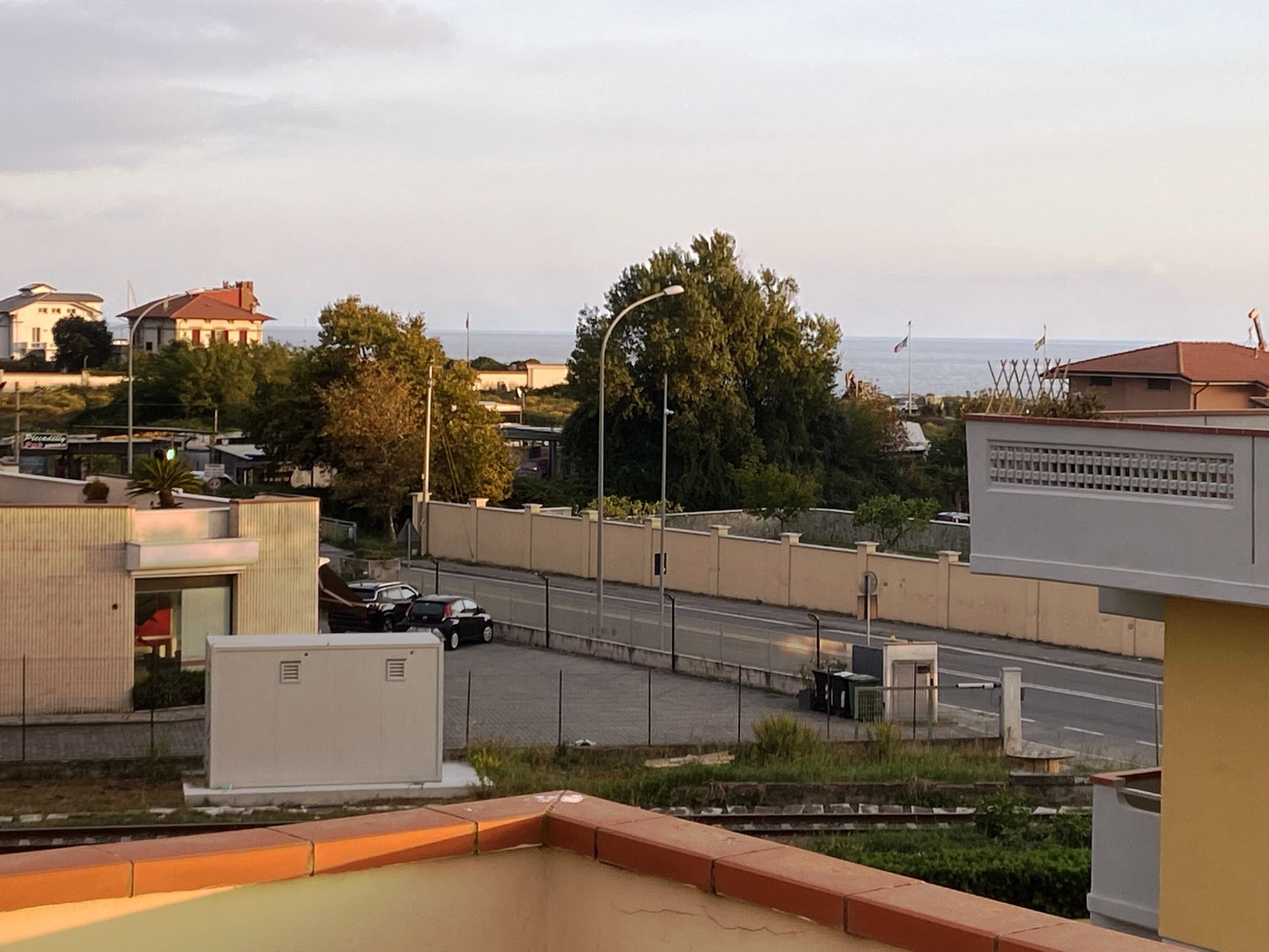 Attico vista mare in via delle pinete 87, Carrara