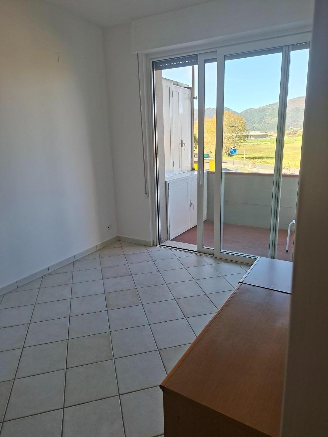 Trilocale in vendita, Ortonovo luni mare