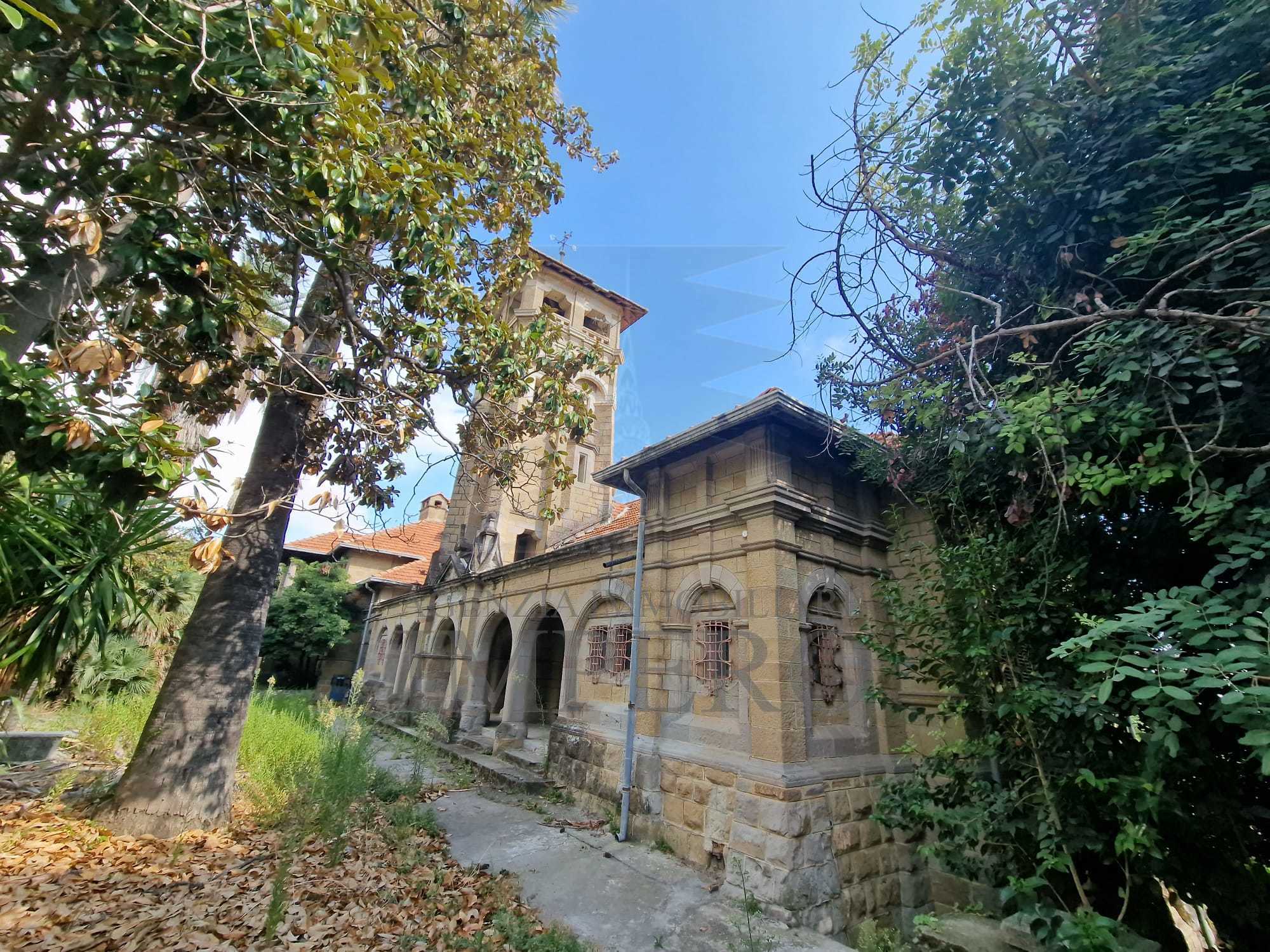 Villa con giardino in corso nizza 37, Ventimiglia