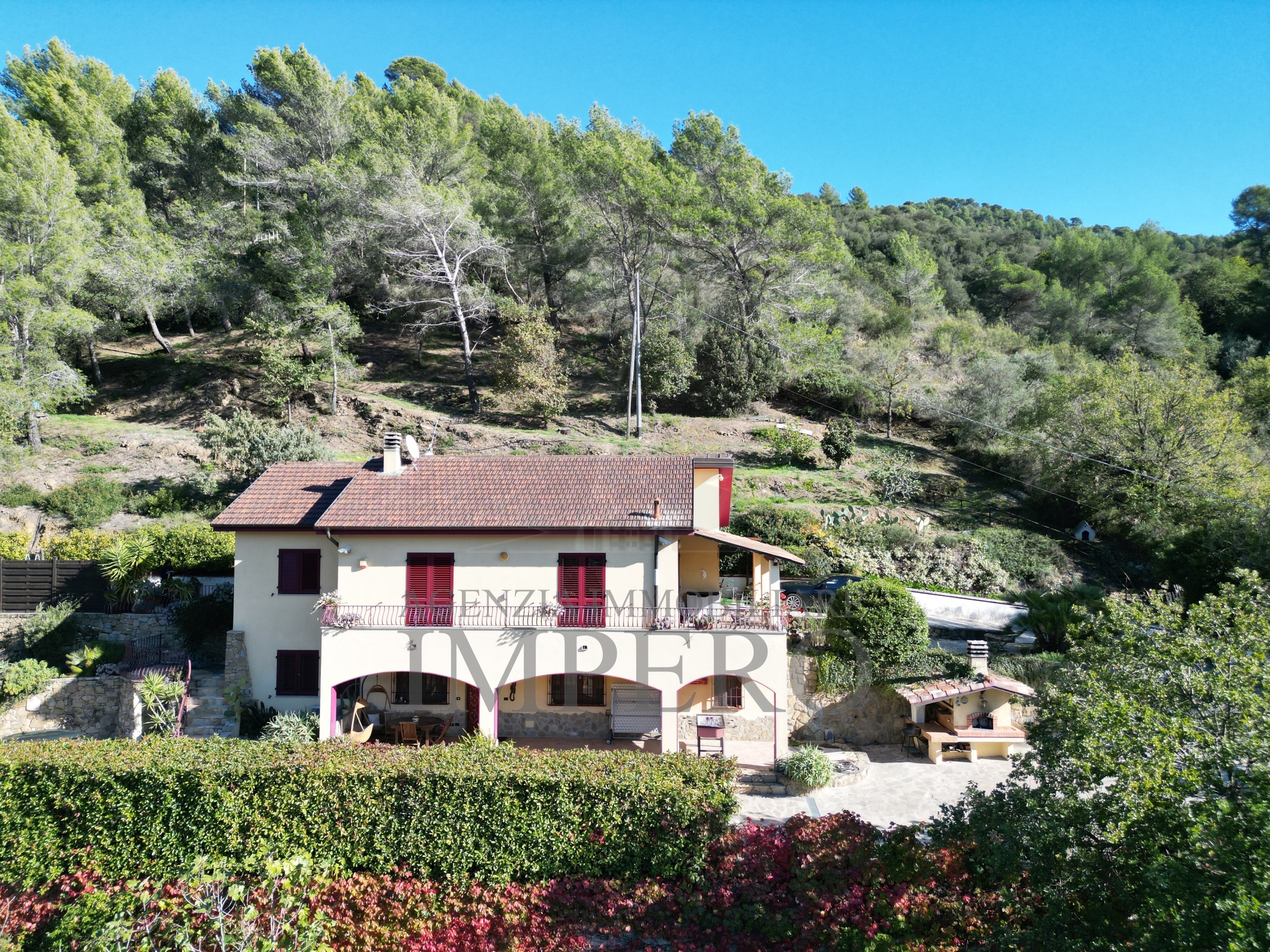 Casa indipendente con giardino in via udine, Camporosso