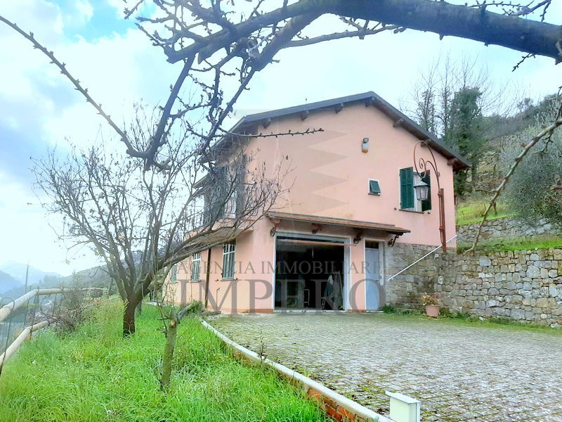 Villa con giardino in sp64 37, Dolceacqua