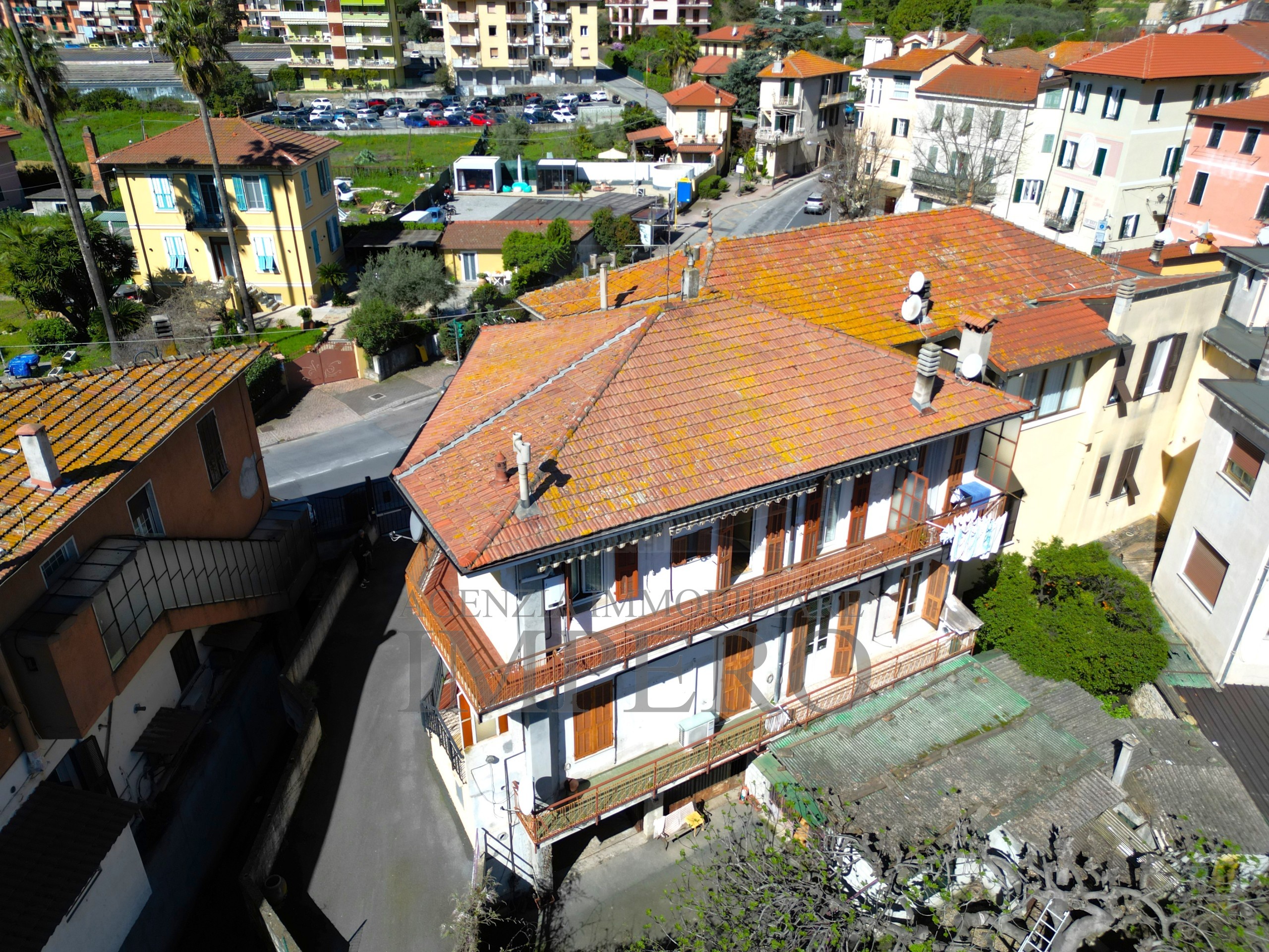 Casa indipendente con terrazzo in corso vittorio emanuele 99, Camporosso