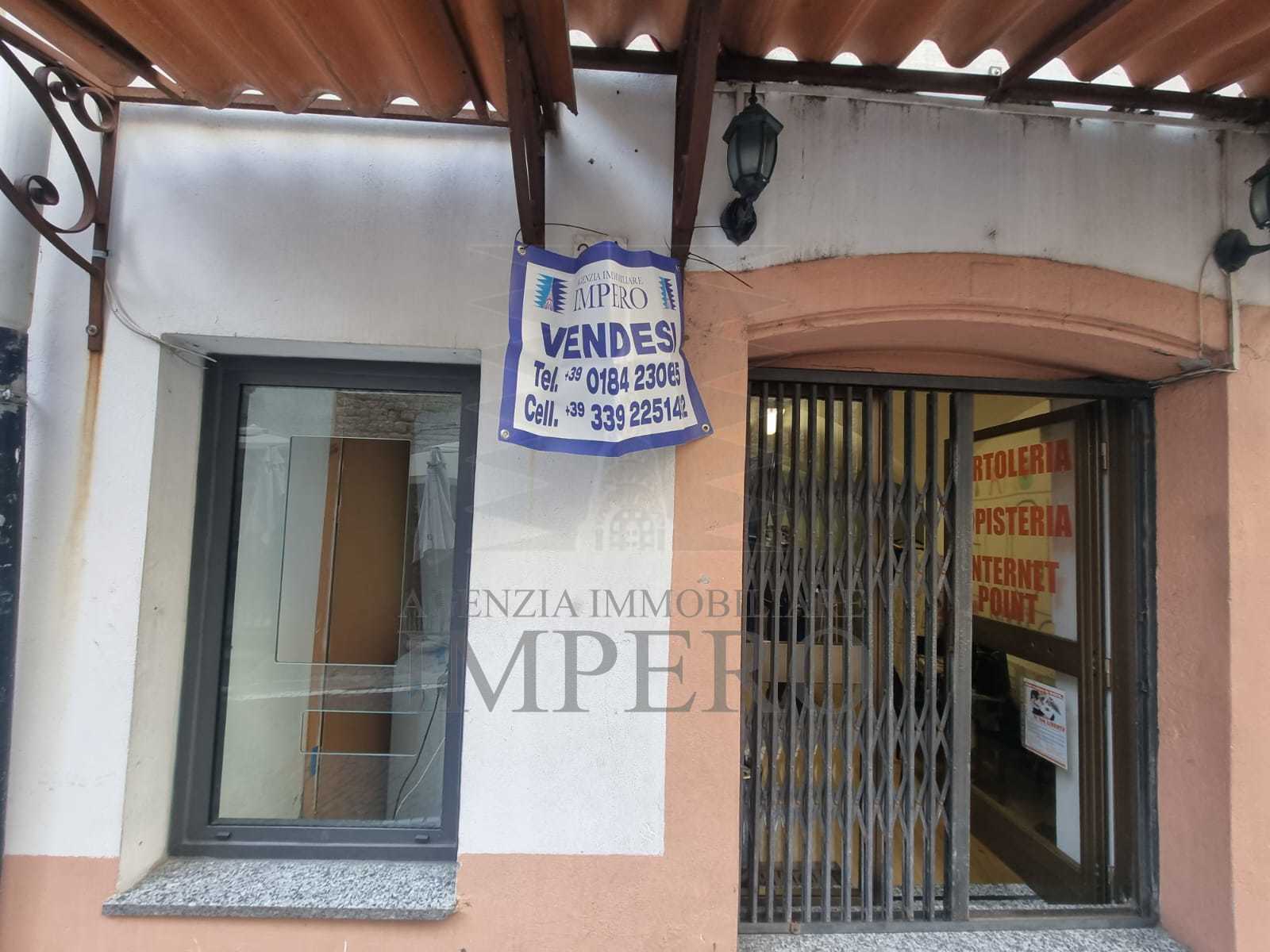 Magazzino in vendita in via giuseppe garibaldi 57, Ventimiglia