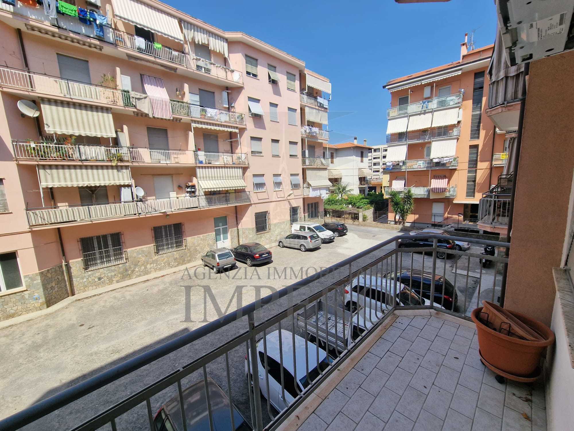 Quadrilocale con terrazzi in via sottoconvento 18d, Ventimiglia