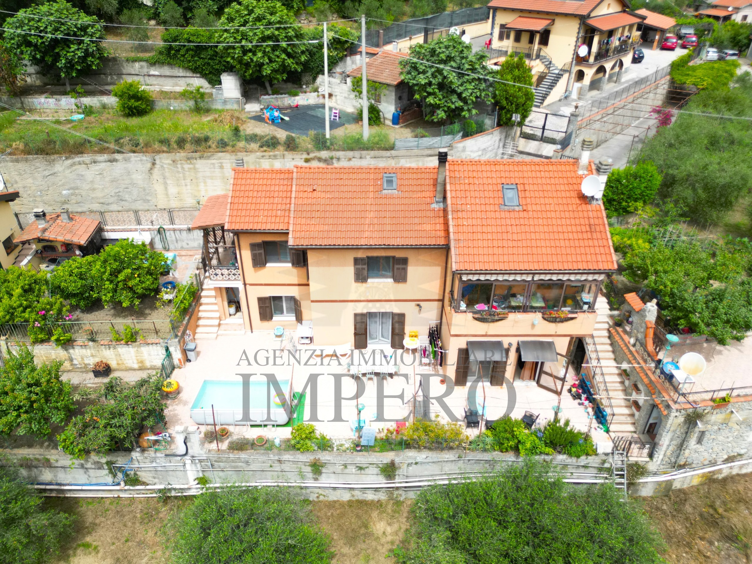 Casa indipendente con terrazzo in regione pignoi, Dolceacqua