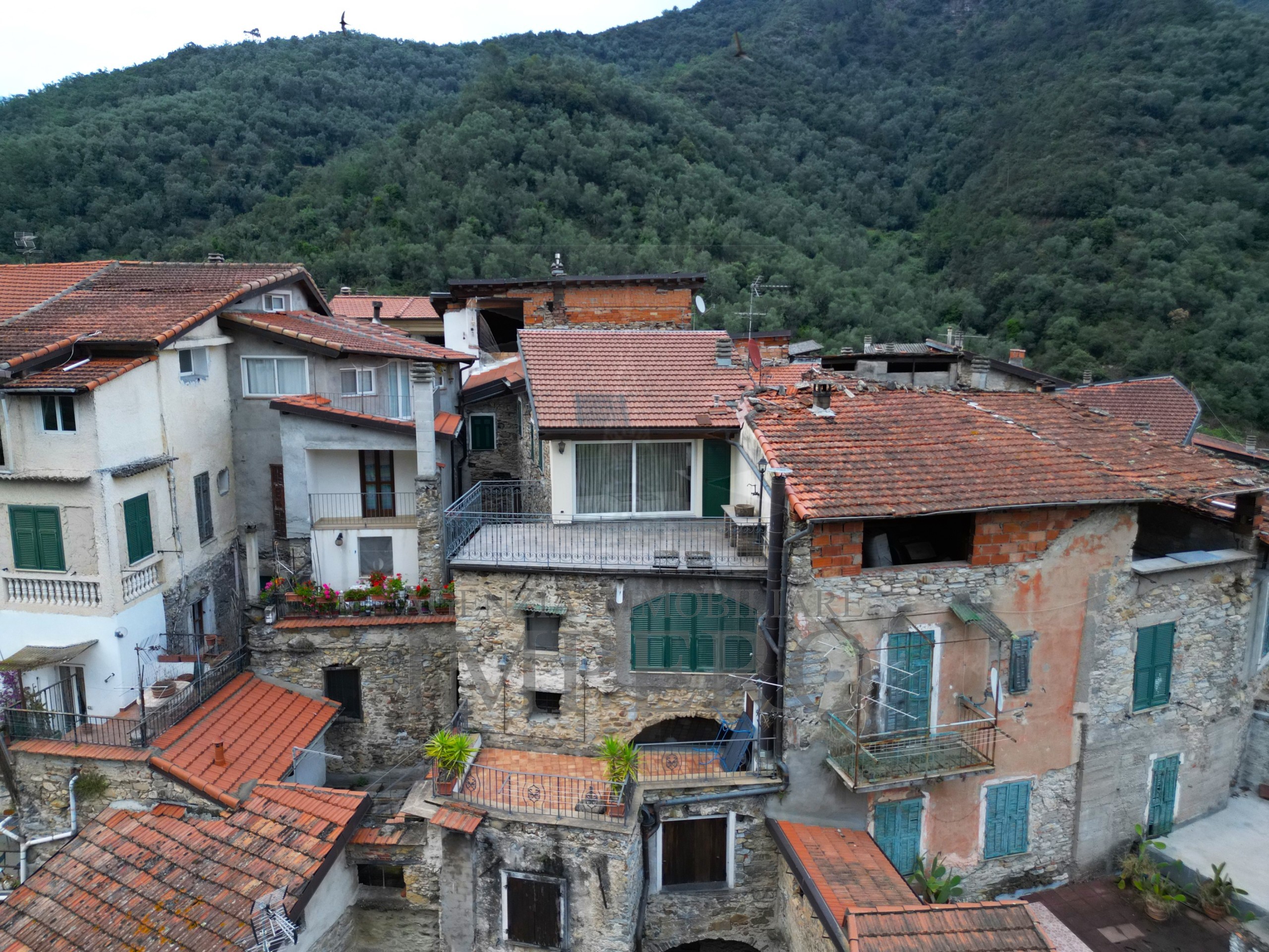 Quadrilocale da ristrutturare in piazza umberto i 5, Rocchetta Nervina