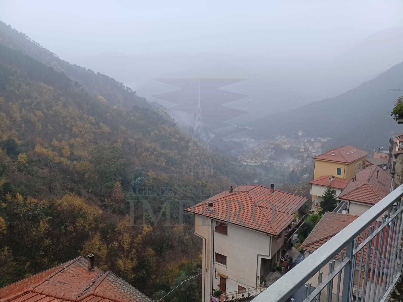 Casa indipendente con terrazzo in via roma 45, Castel Vittorio