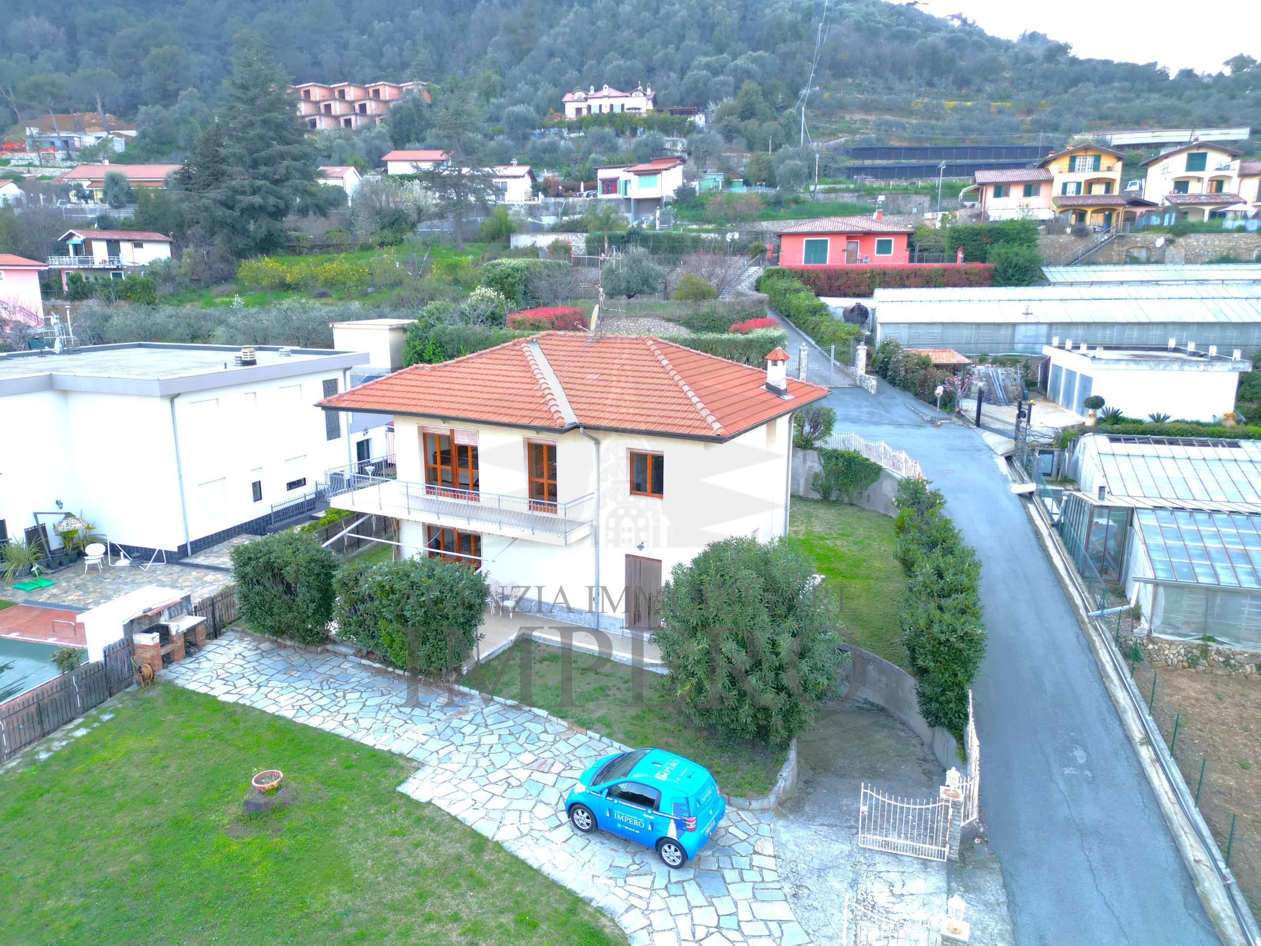 Villa con giardino in via tamagna 14a, Ventimiglia