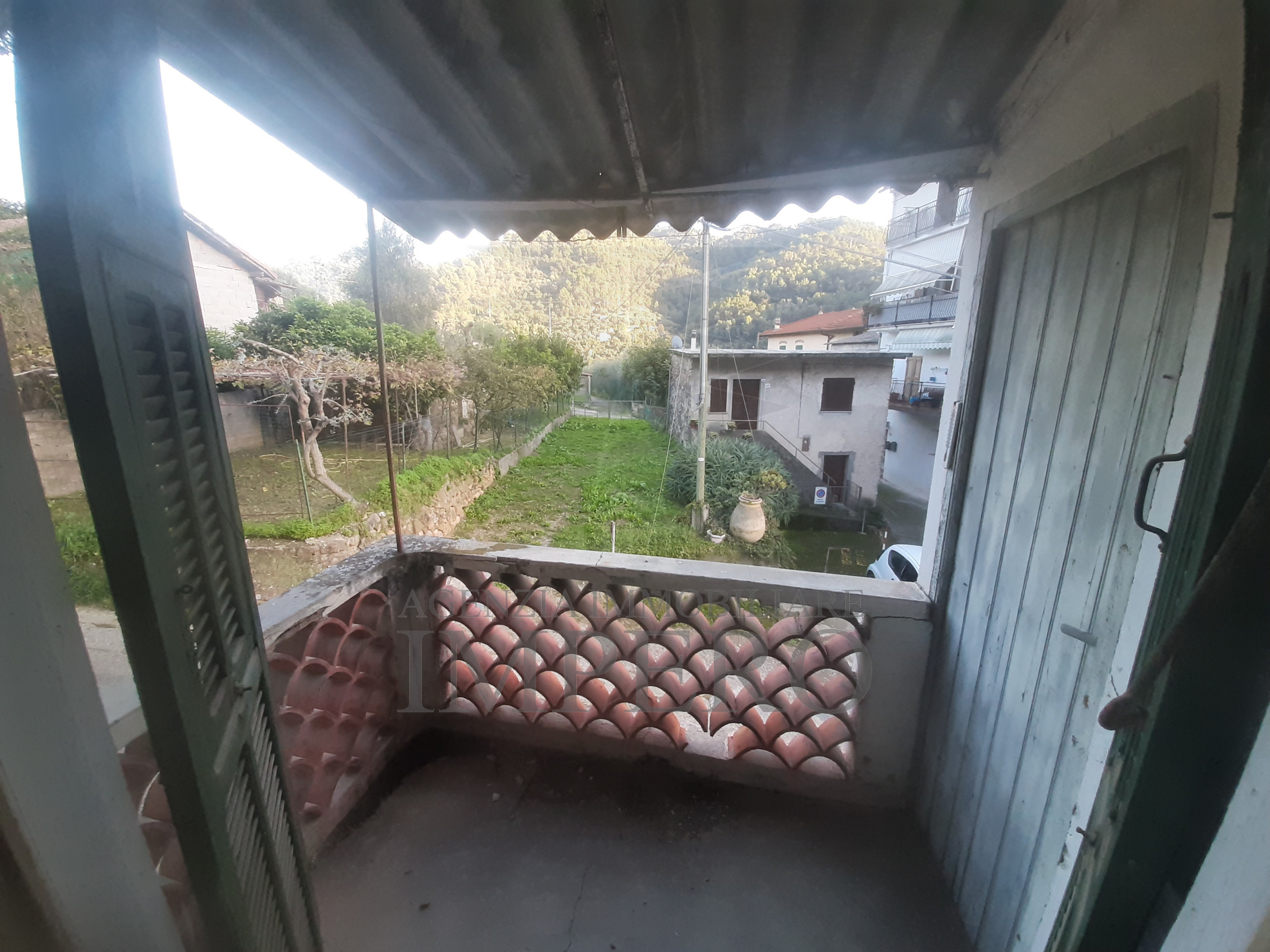 Casa indipendente con giardino in strada varase 14, Ventimiglia