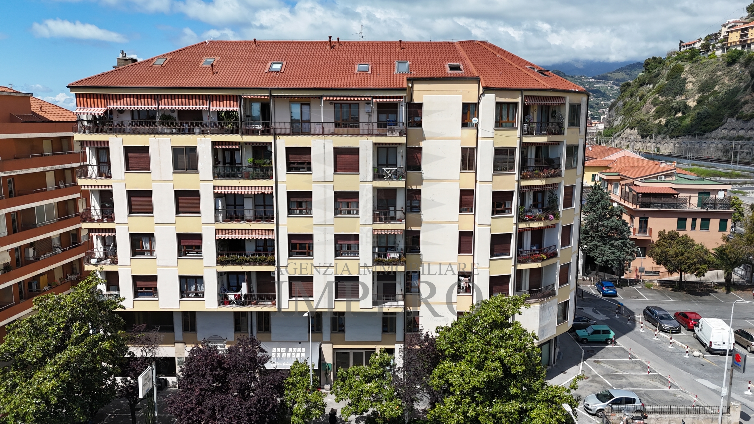 Quadrilocale con terrazzo in via cornelio tacito 2, Ventimiglia