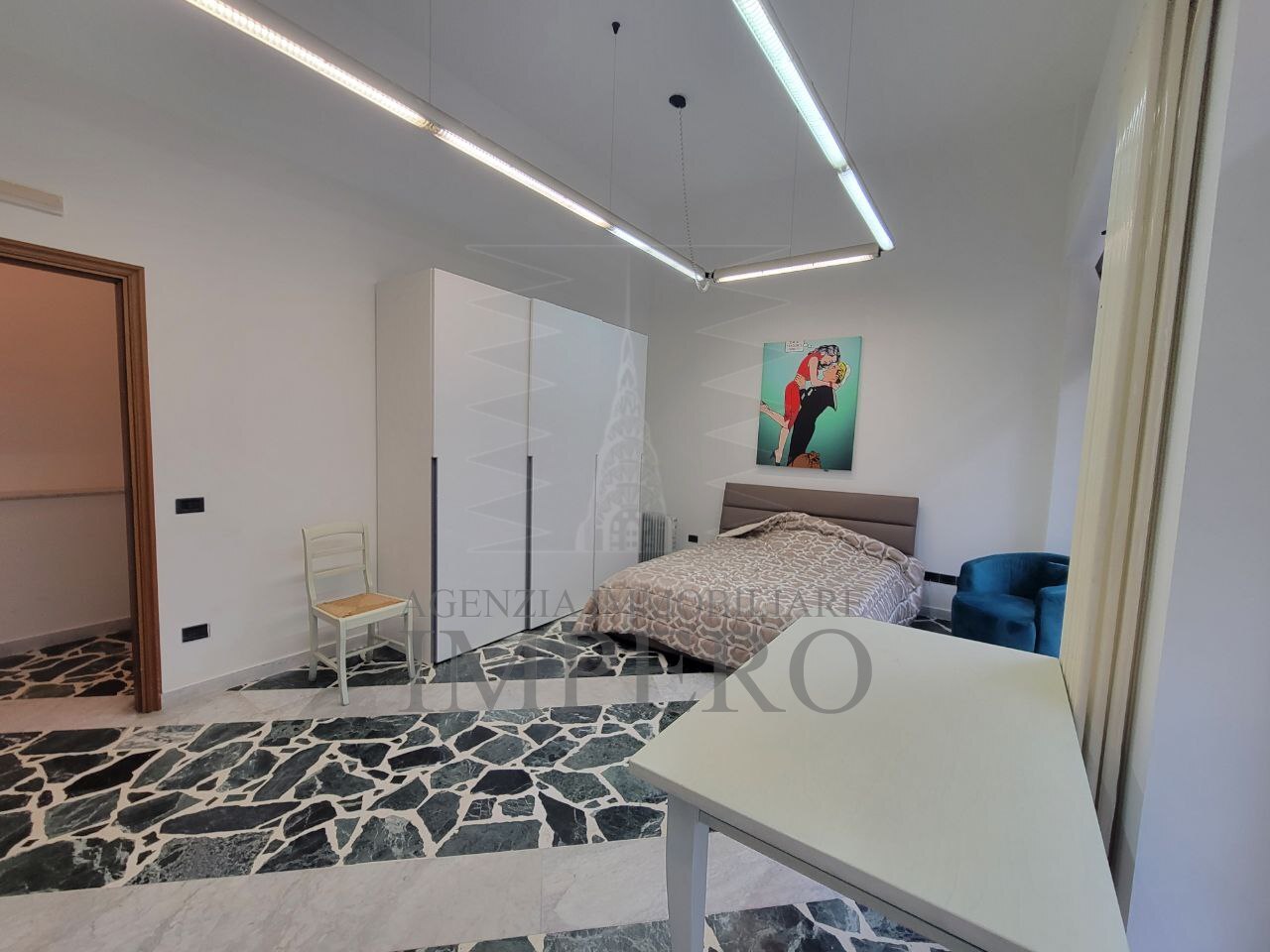 Trilocale con terrazzo in via vittorio veneto 13, Bordighera