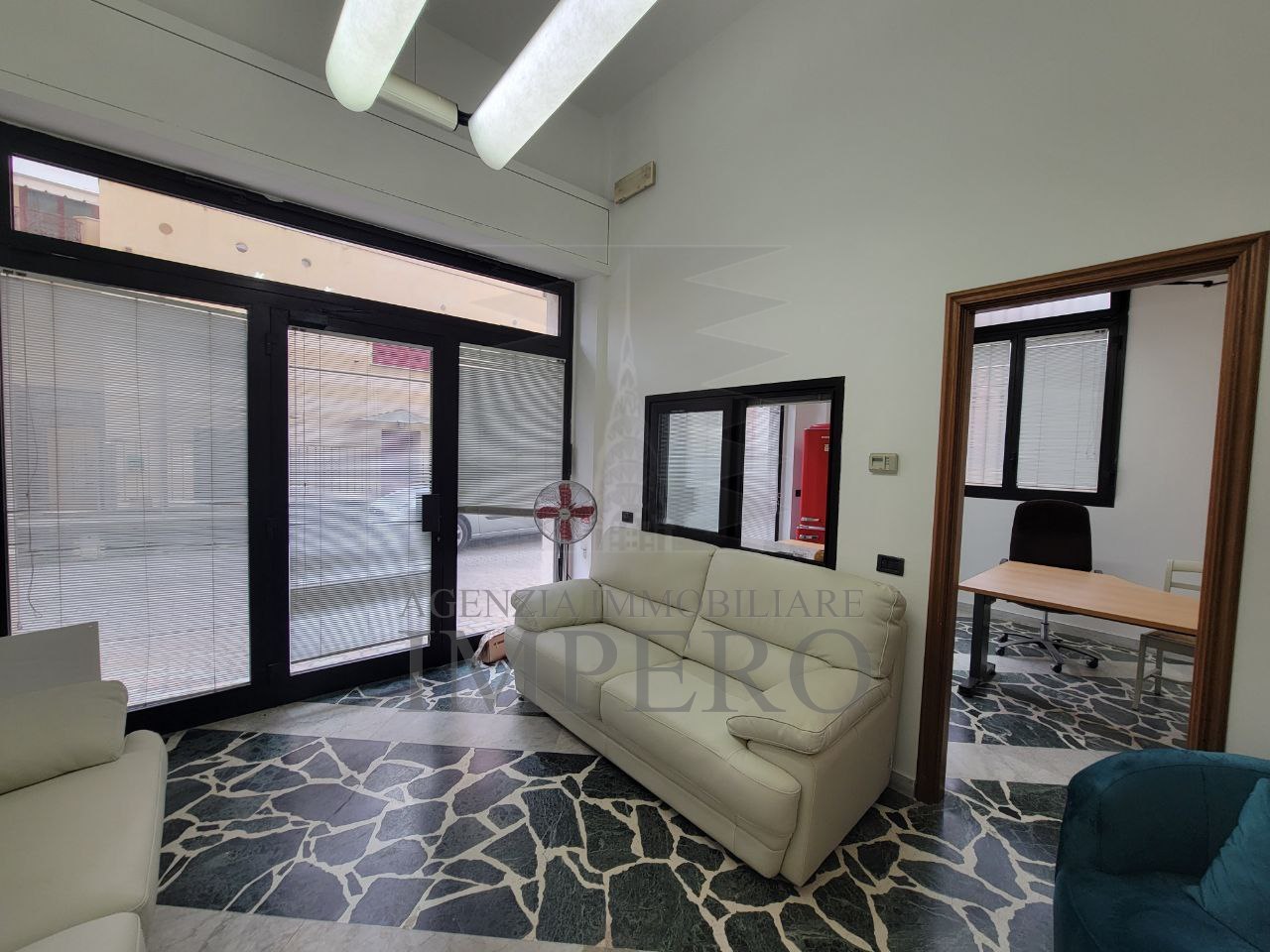 Trilocale con terrazzo in via vittorio veneto 13, Bordighera