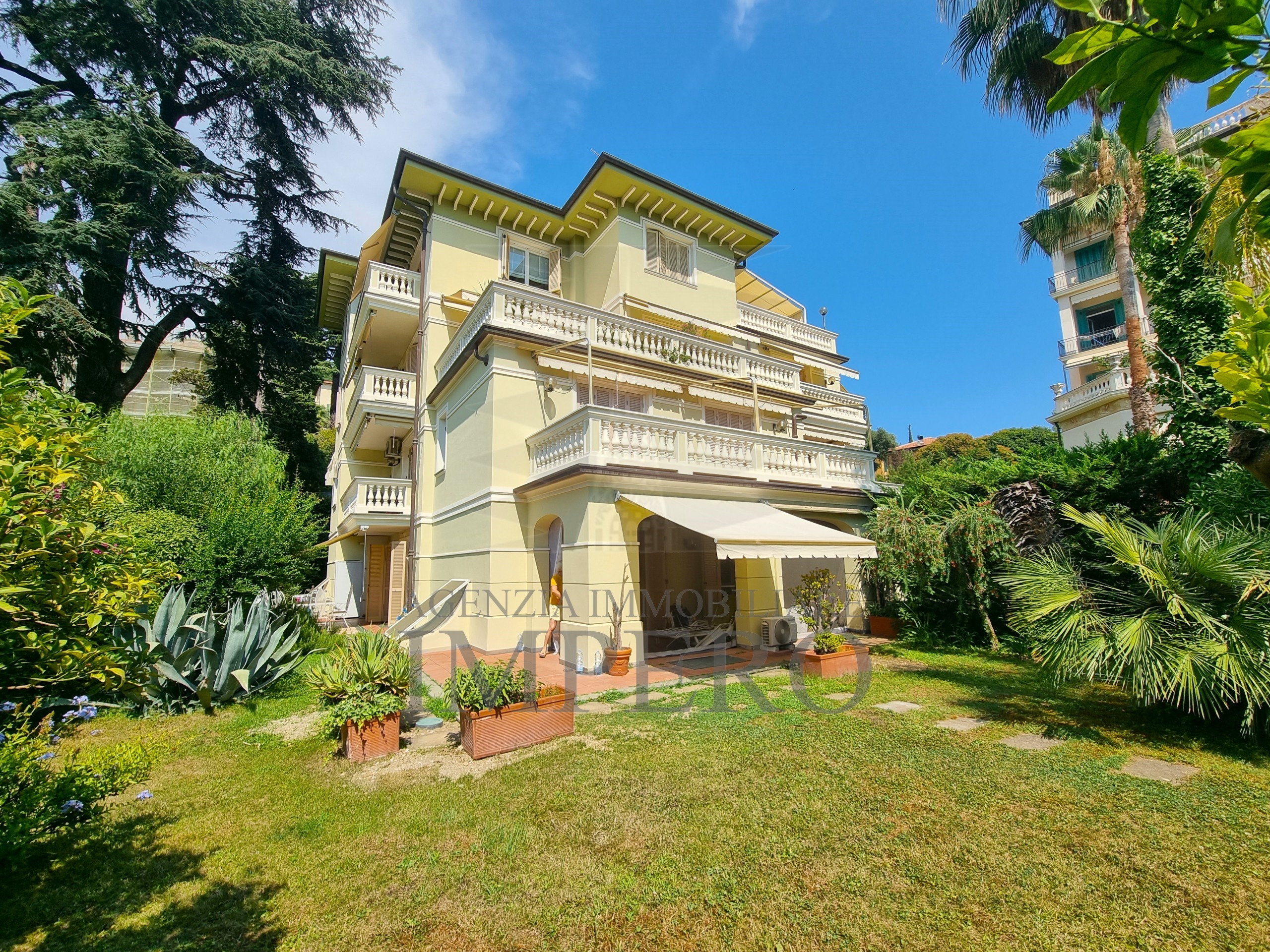 Appartamento con giardino in via romana 88, Bordighera