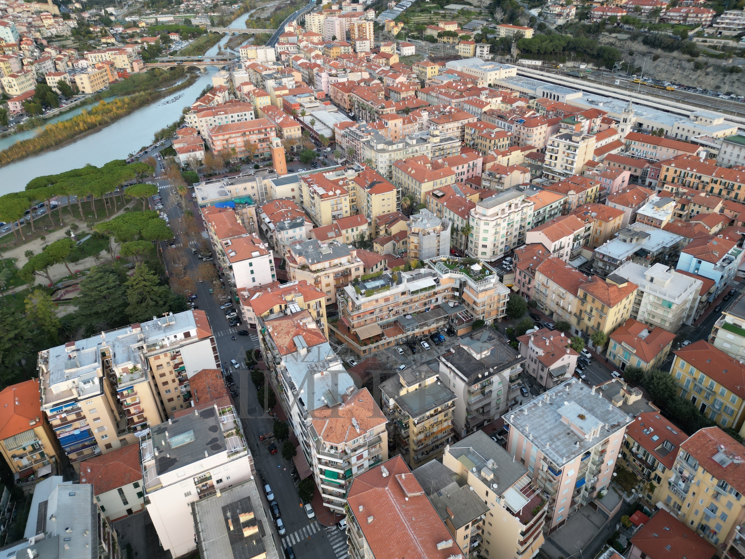 Bilocale con terrazzi in passaggio trento trieste 39, Ventimiglia