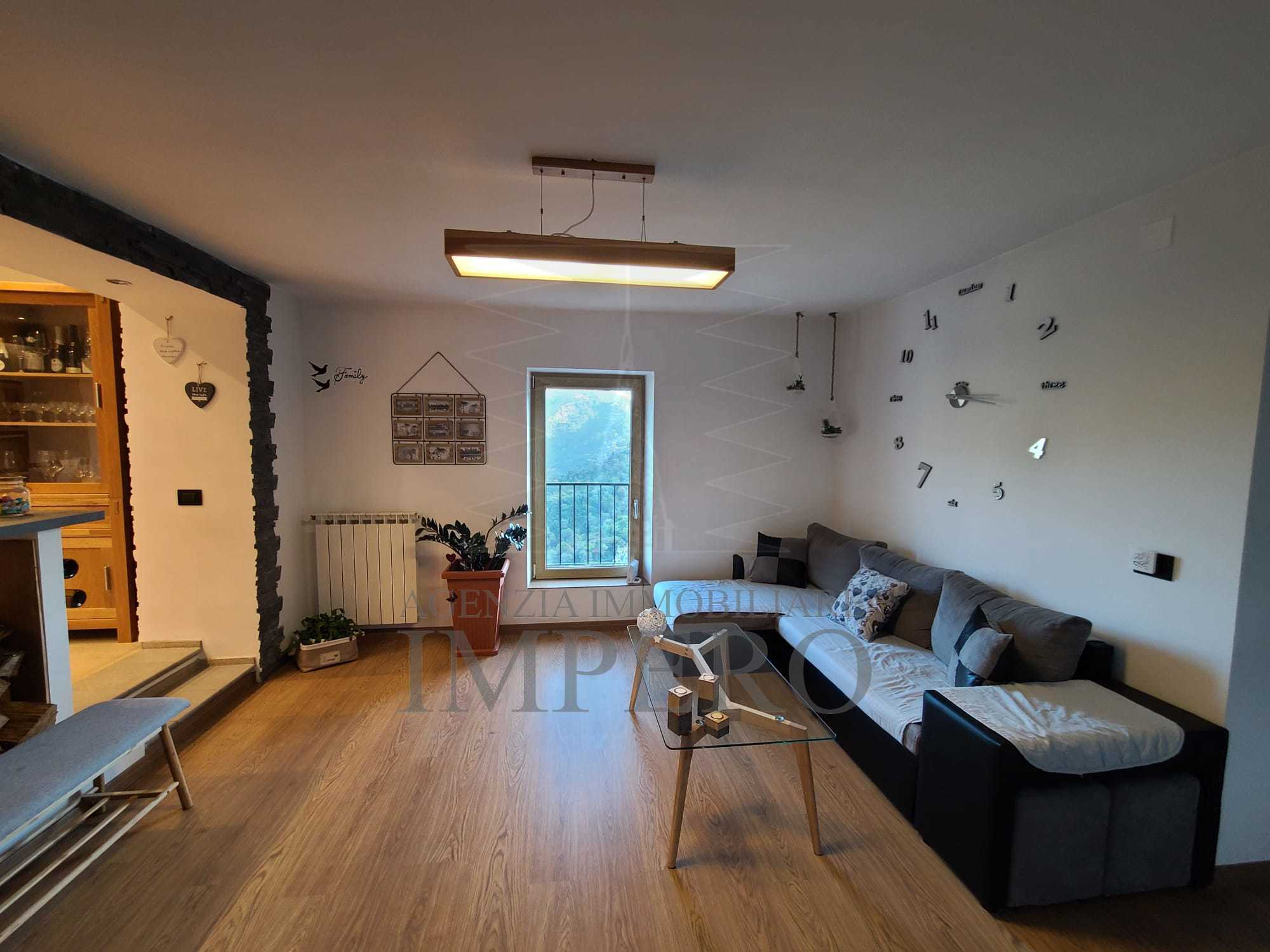 Casa indipendente con giardino in via serro superiore, Ventimiglia