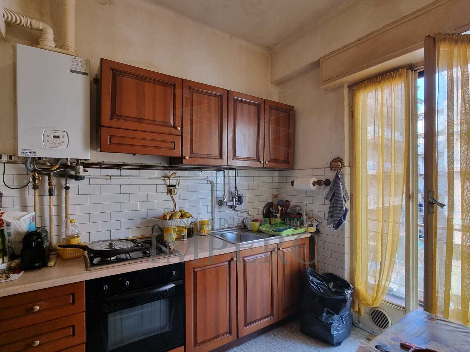 Trilocale da ristrutturare in via colonnello aprosio 82, Vallecrosia