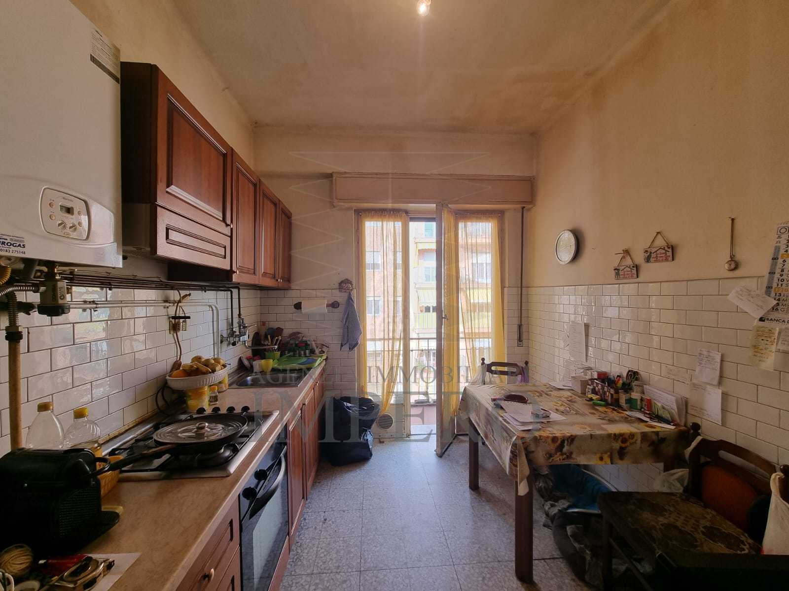 Trilocale da ristrutturare in via colonnello aprosio 82, Vallecrosia