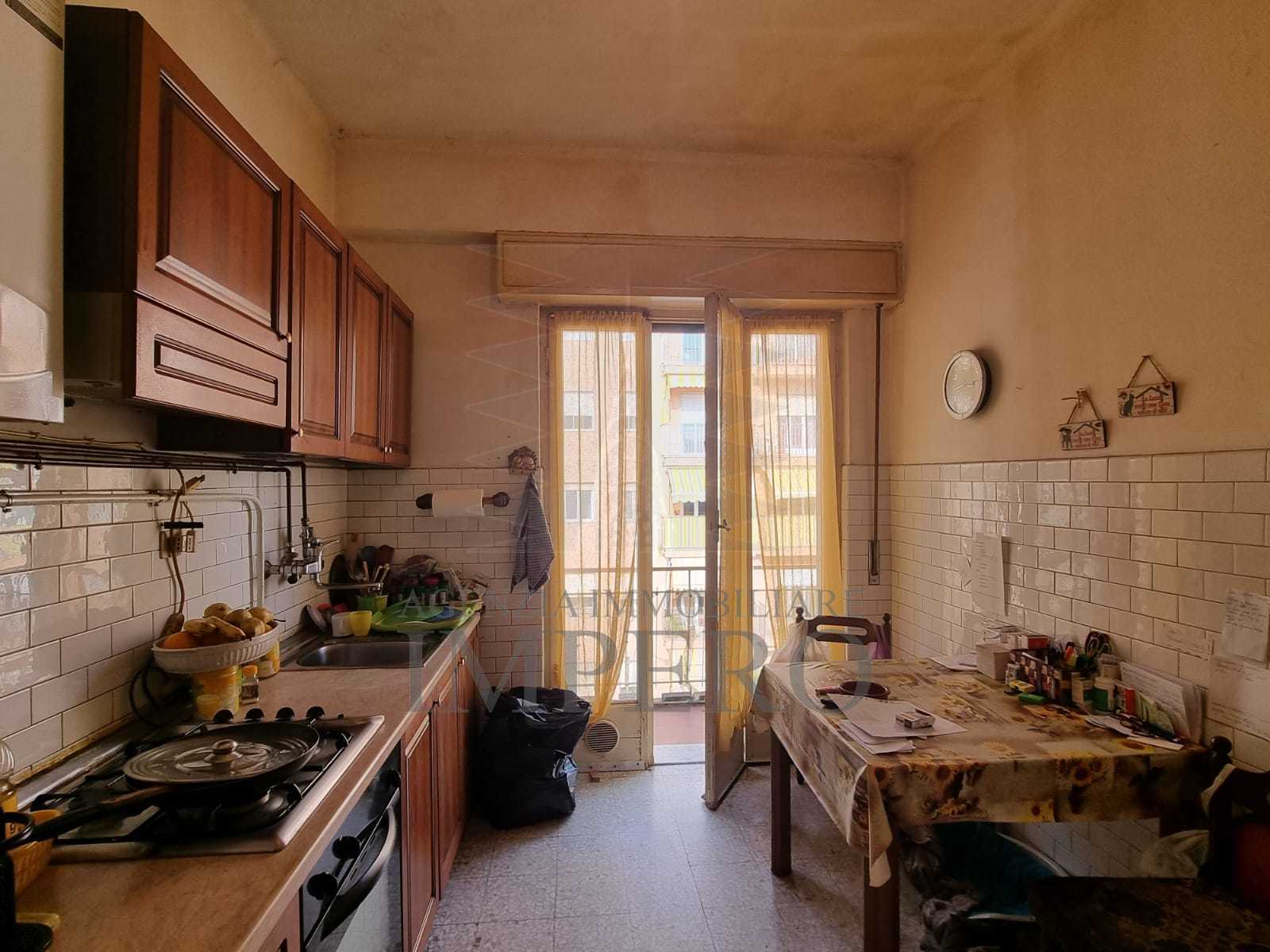 Trilocale da ristrutturare in via colonnello aprosio 82, Vallecrosia