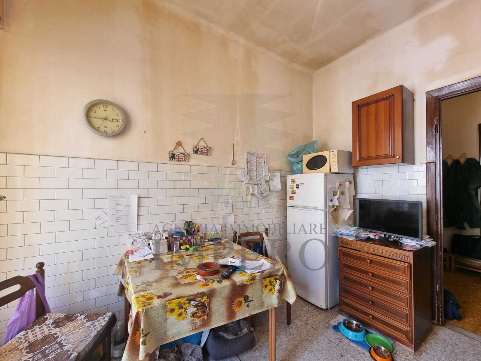 Trilocale da ristrutturare in via colonnello aprosio 82, Vallecrosia