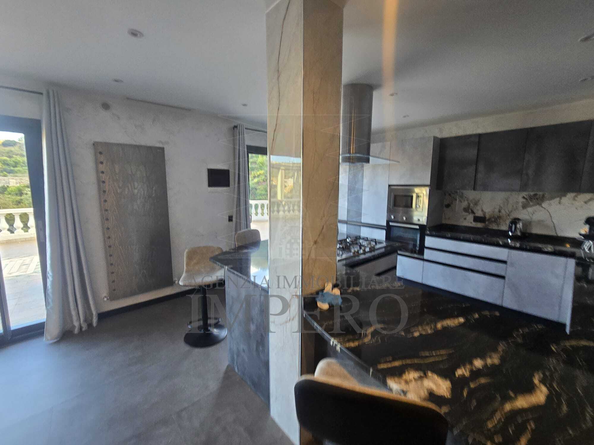 Casa indipendente con giardino in corso nizza 9, Ventimiglia