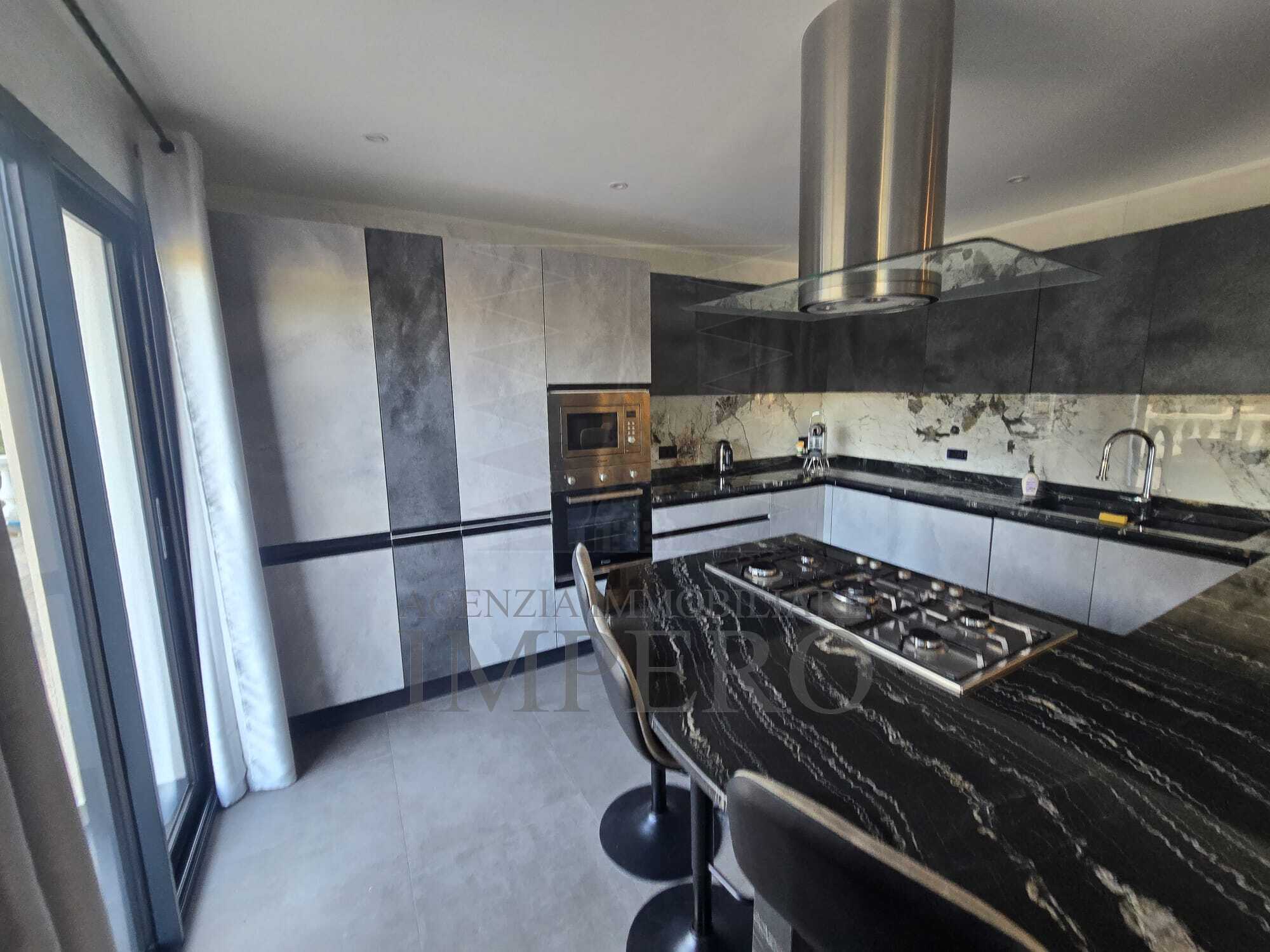 Casa indipendente con giardino in corso nizza 9, Ventimiglia