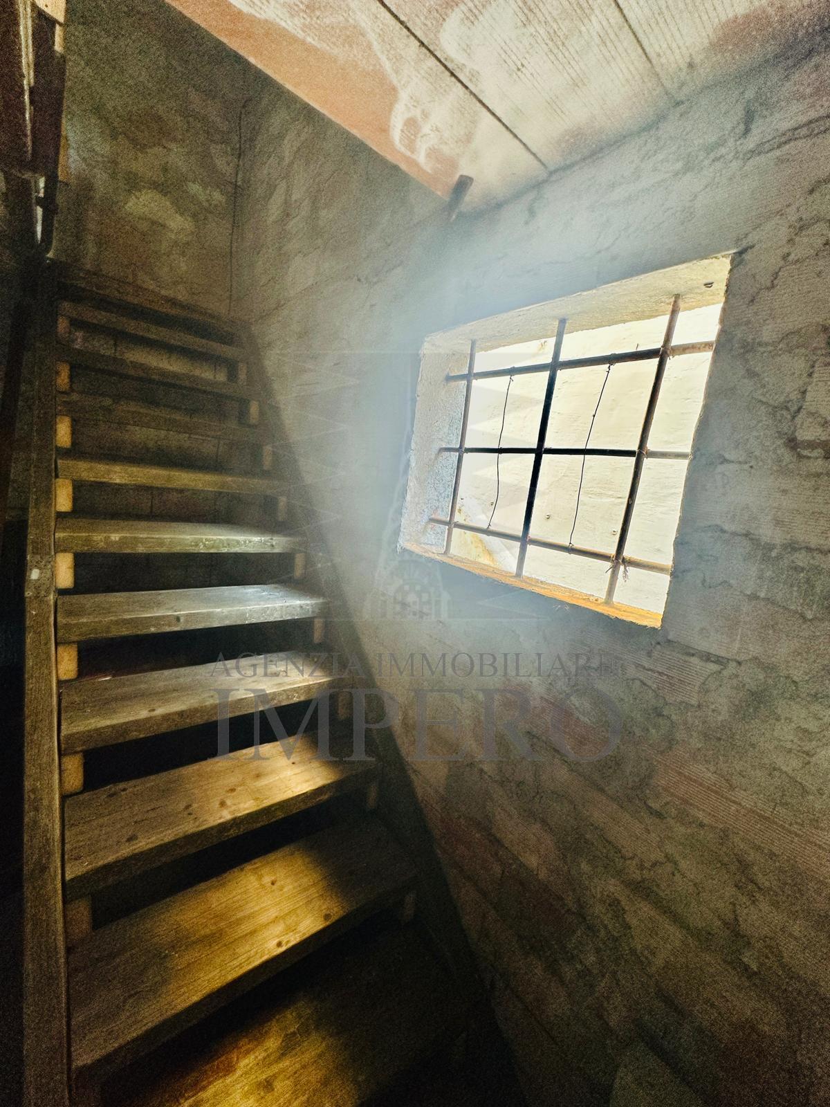 Casa indipendente da ristrutturare in via nuova 12bis, Isolabona