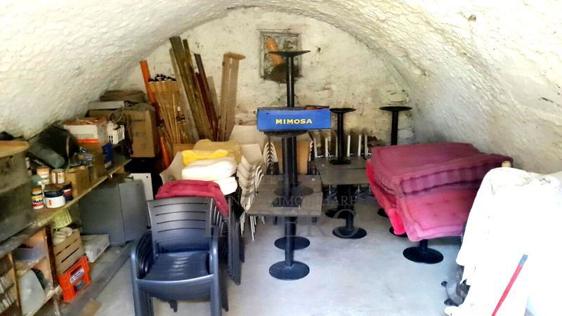 Casa indipendente con giardino in via nuova, Isolabona