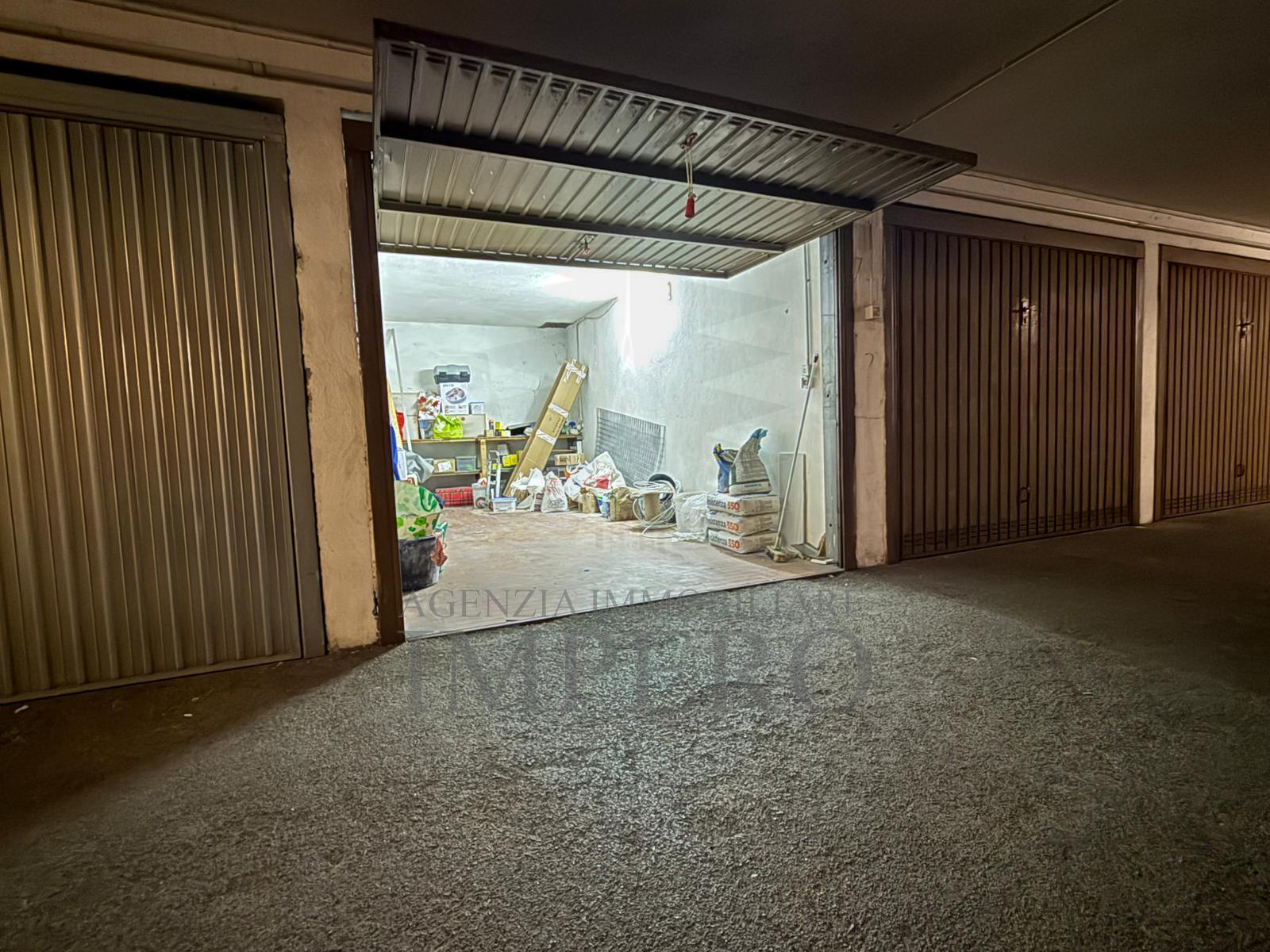 Box/Garage 17mq in vendita in corso genova 50, Ventimiglia