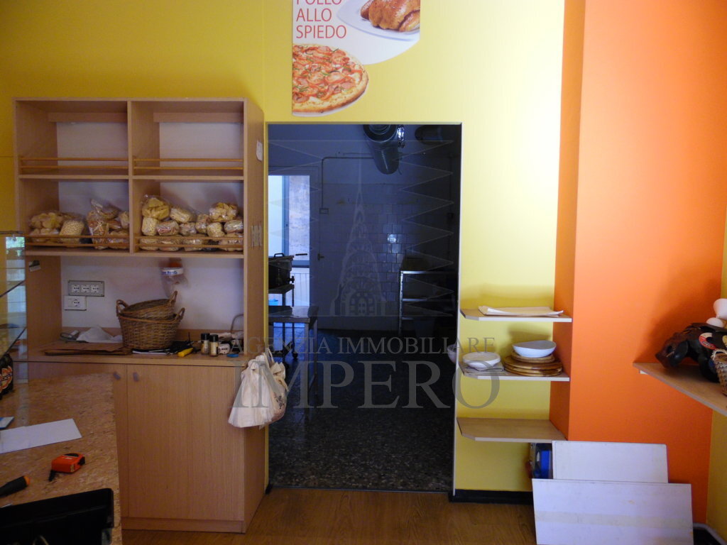 Locale commerciale in affitto a Ventimiglia