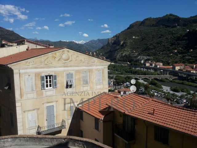 Quadrilocale in vendita in via battistero 1, Ventimiglia