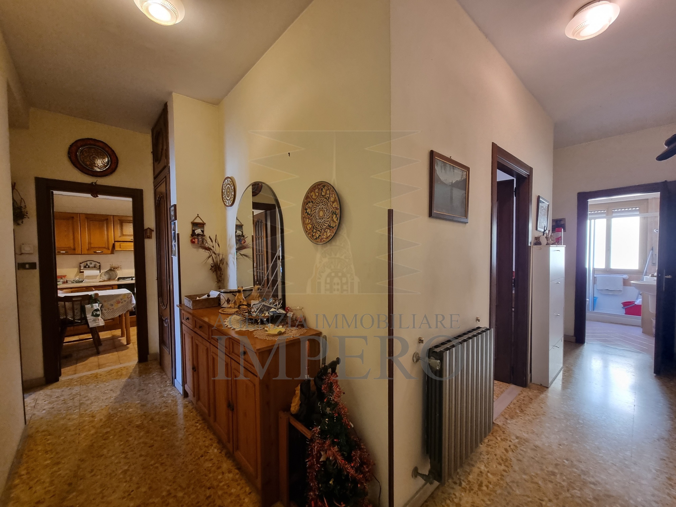 Quadrilocale da ristrutturare in via aprosio 6c, Ventimiglia