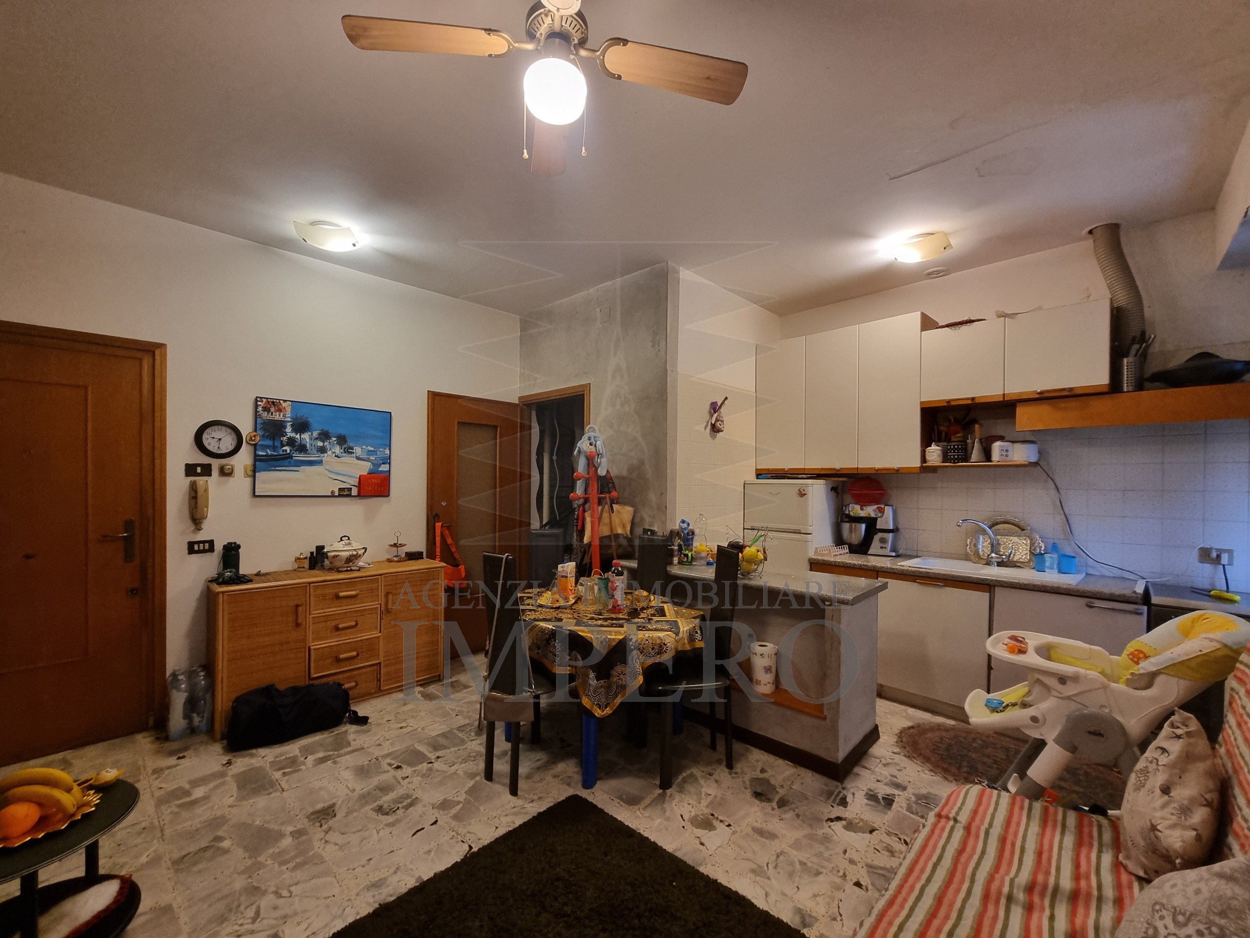 Trilocale con terrazzo in piazza giuseppe garibaldi 1, Camporosso