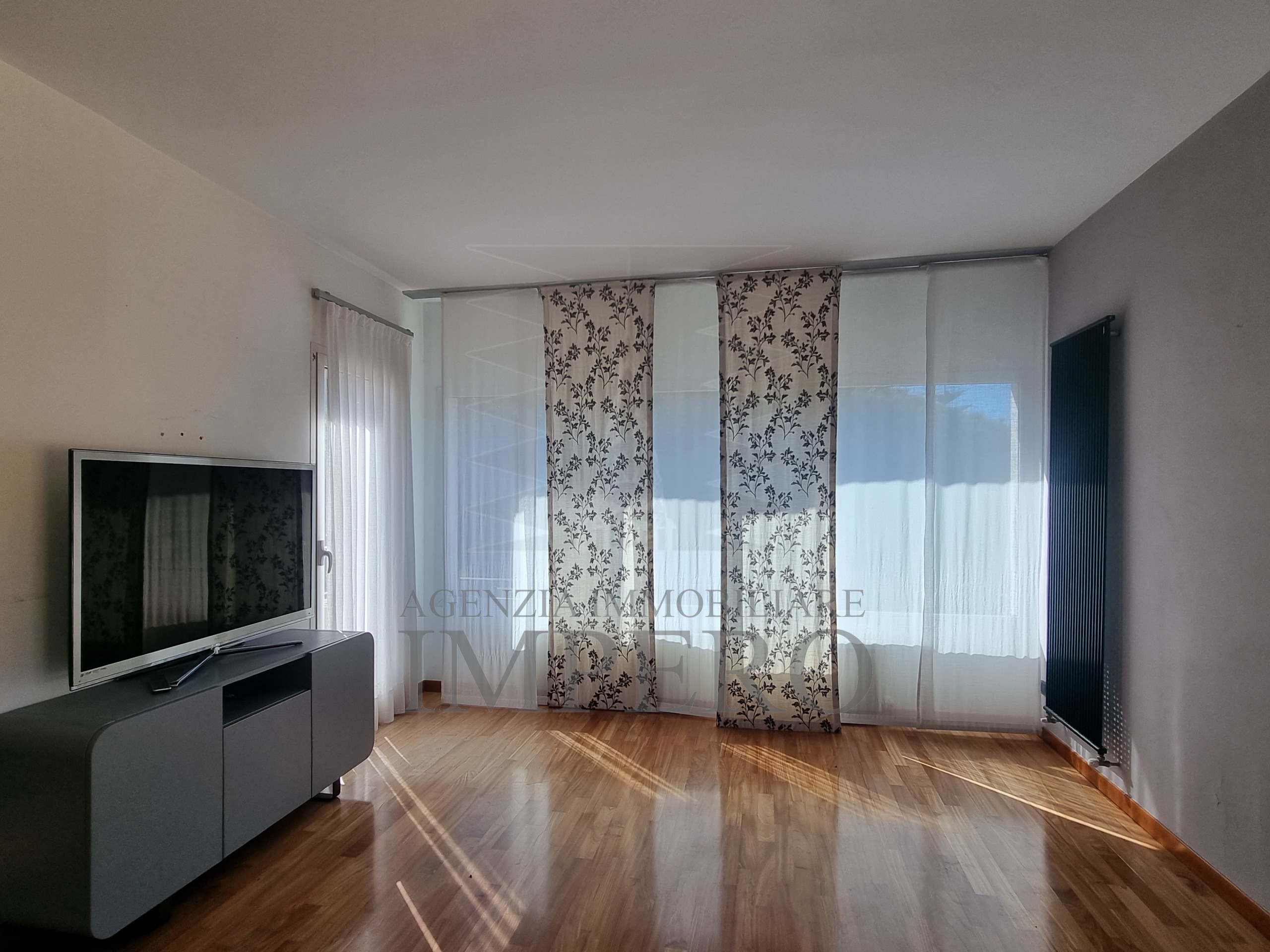 Attico con terrazzo in corso genova 78, Ventimiglia