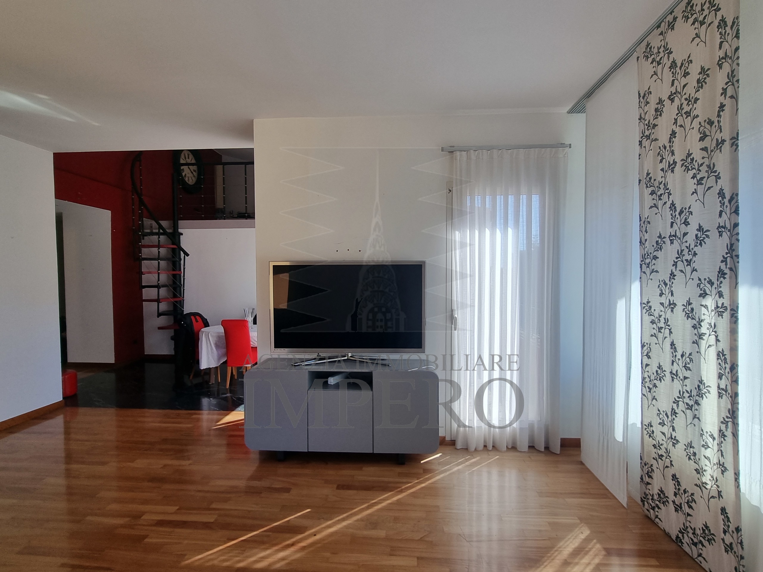 Attico con terrazzo in corso genova 78, Ventimiglia