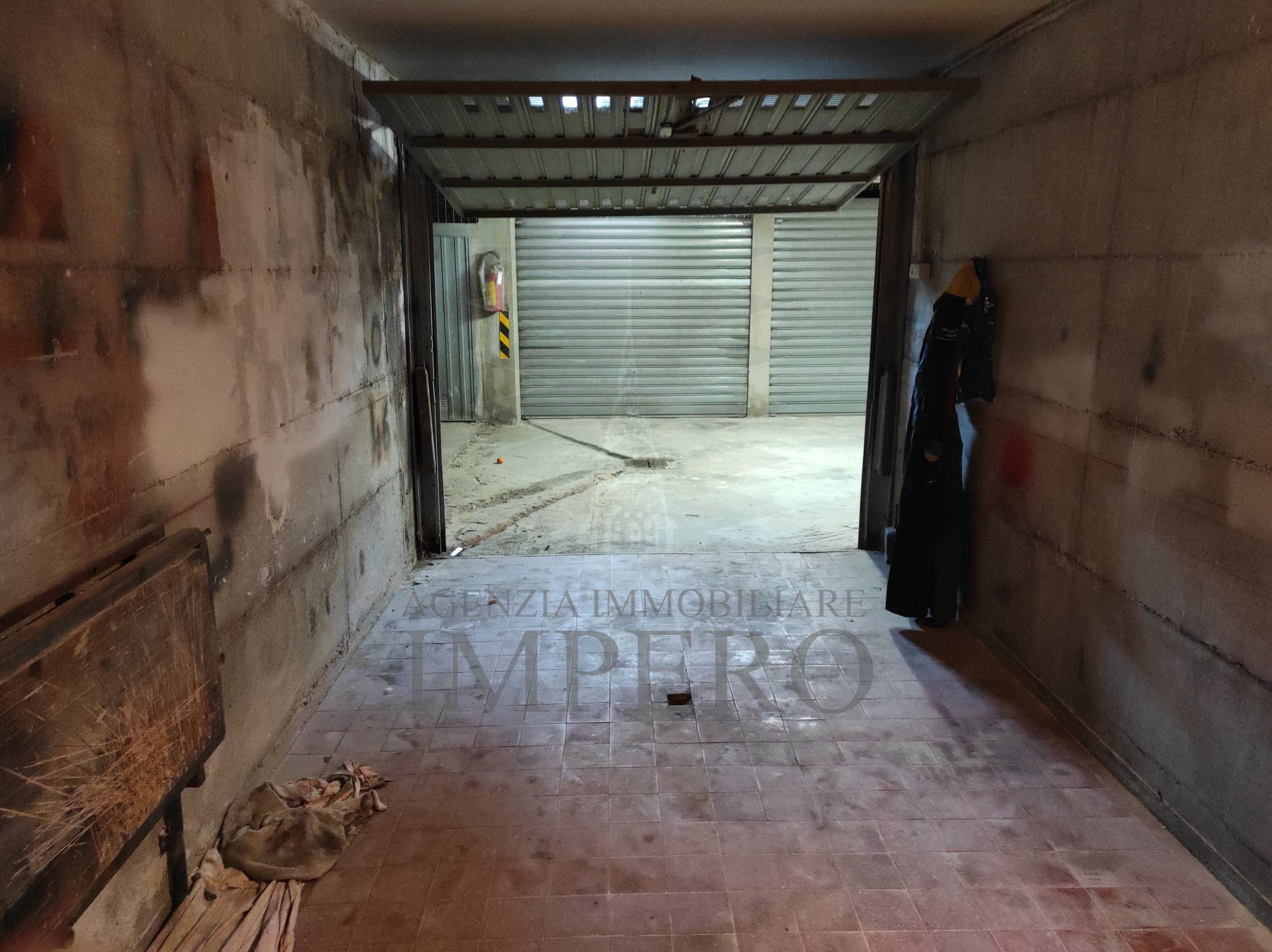 Posto auto coperto in vendita in corso limone piemonte 112, Ventimiglia