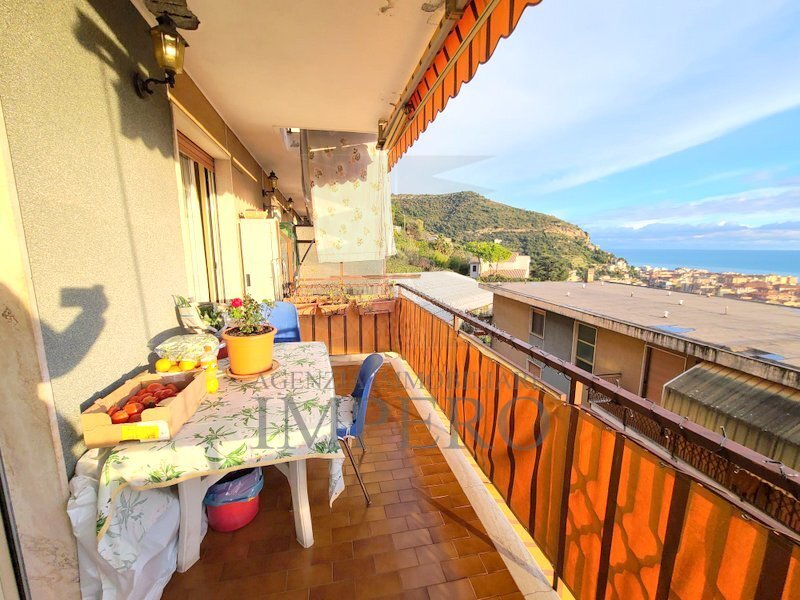 Quadrilocale vista mare in via bandette 26, Ventimiglia