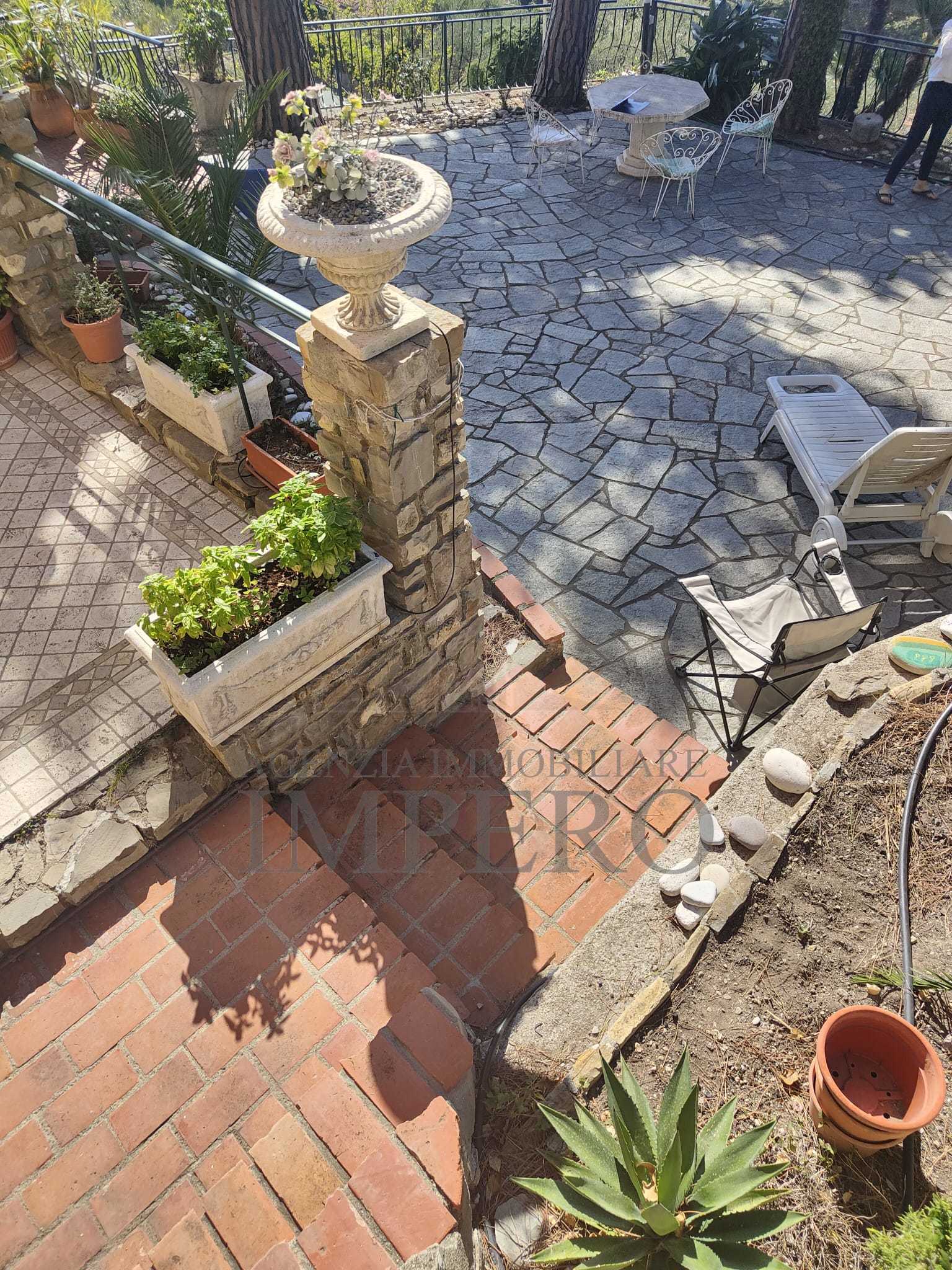 Casa indipendente con giardino in via bellavista, Bordighera