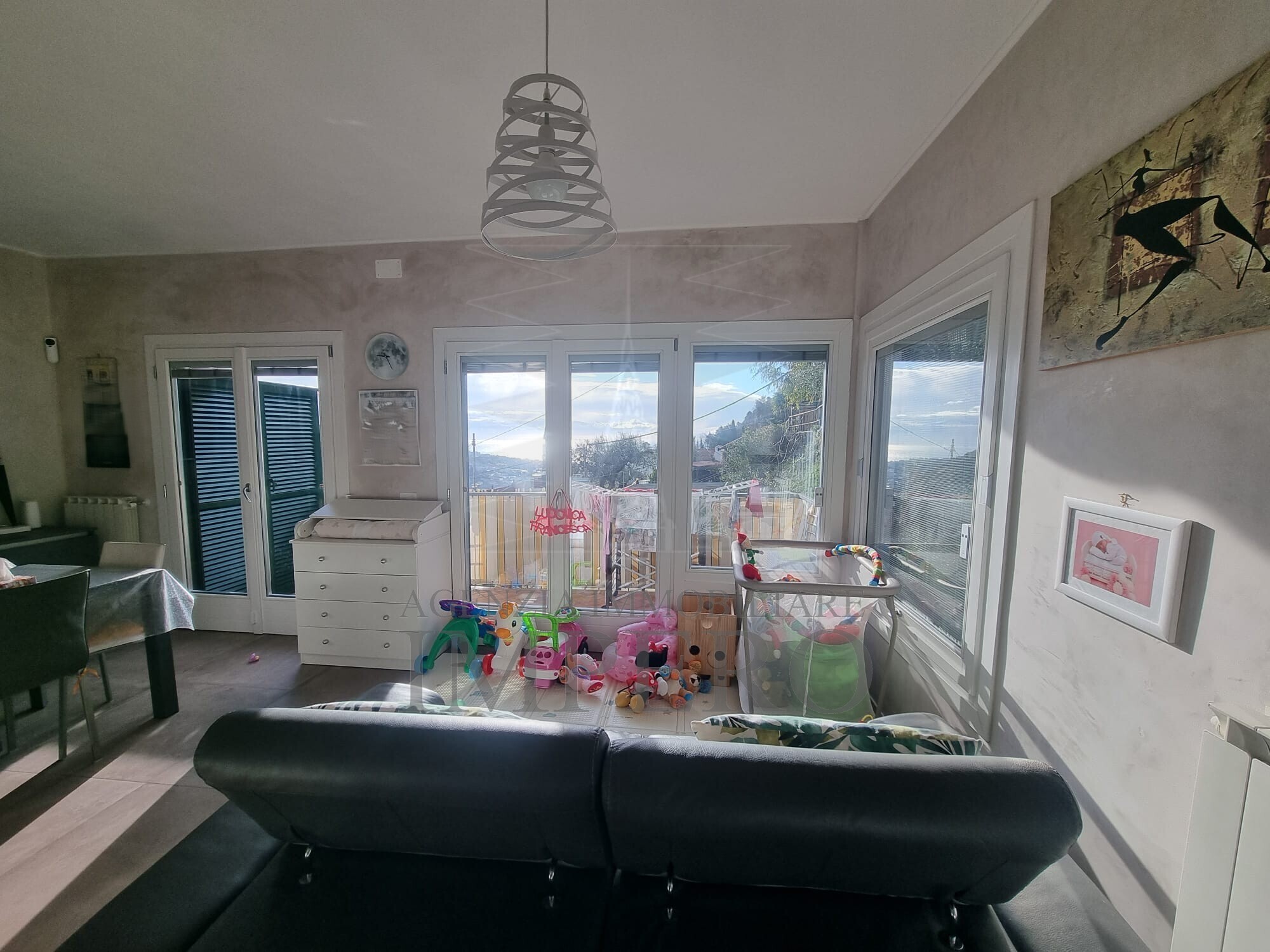 Bilocale con terrazzo in strada degli olandesi 211, Camporosso