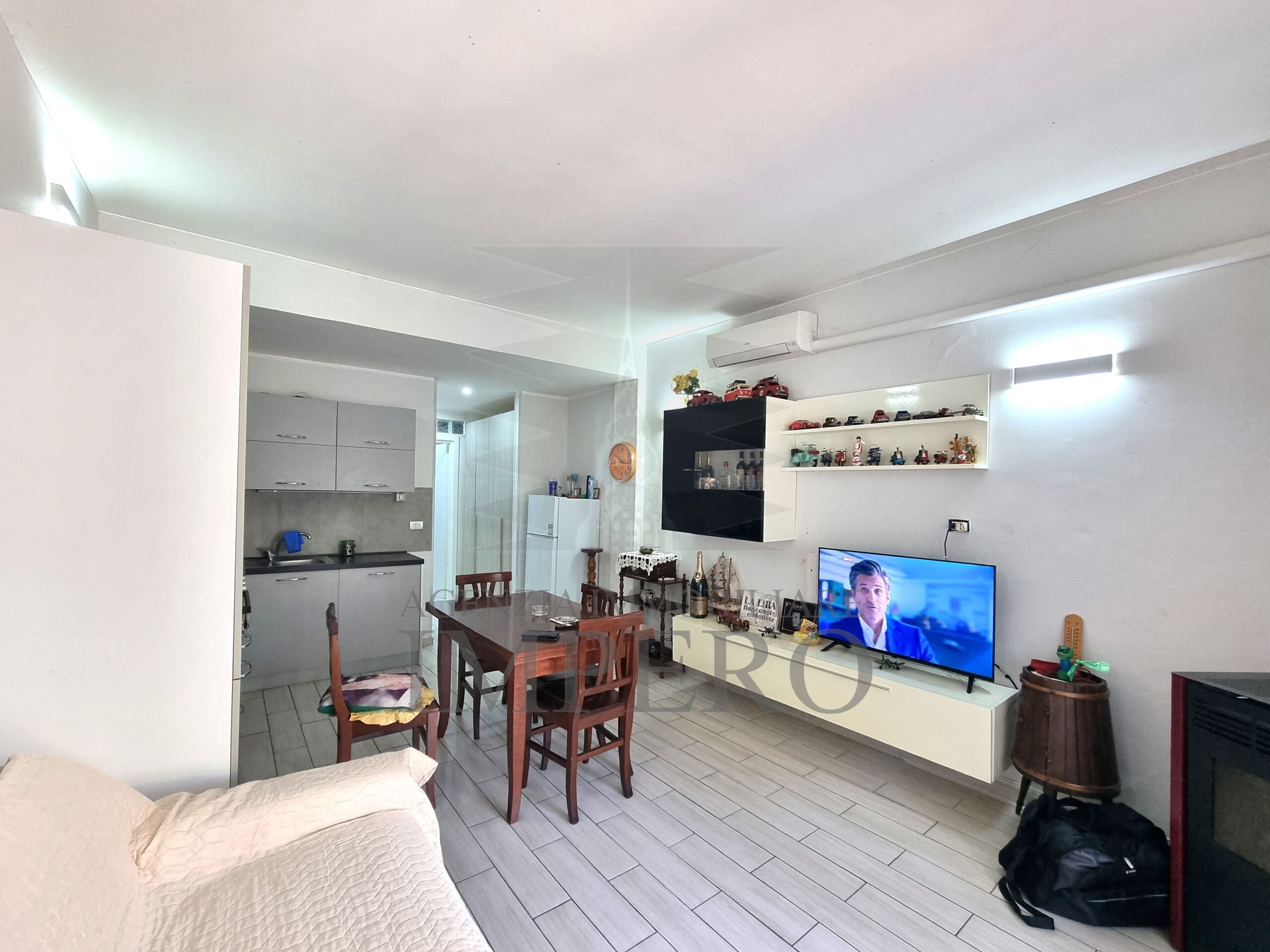 Bilocale con terrazzo in via gallardi 170, Ventimiglia