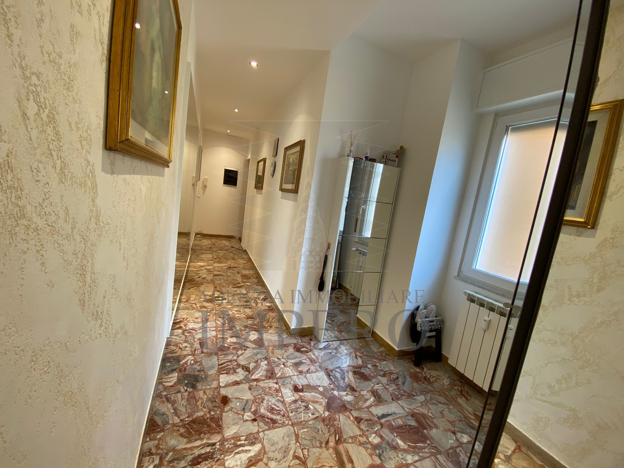 Trilocale con terrazzo in via milite ignoto 1, Ventimiglia