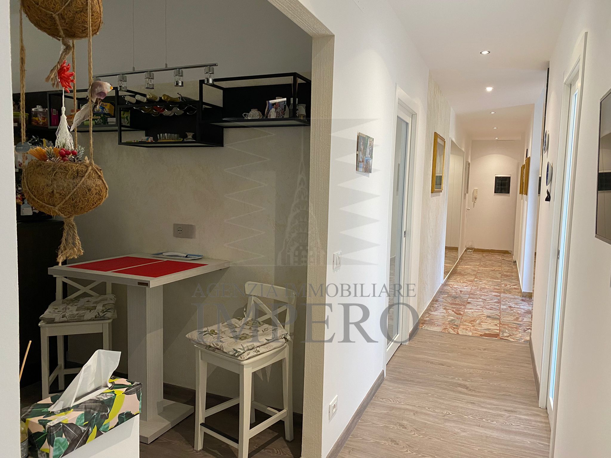 Trilocale con terrazzo in via milite ignoto 1, Ventimiglia