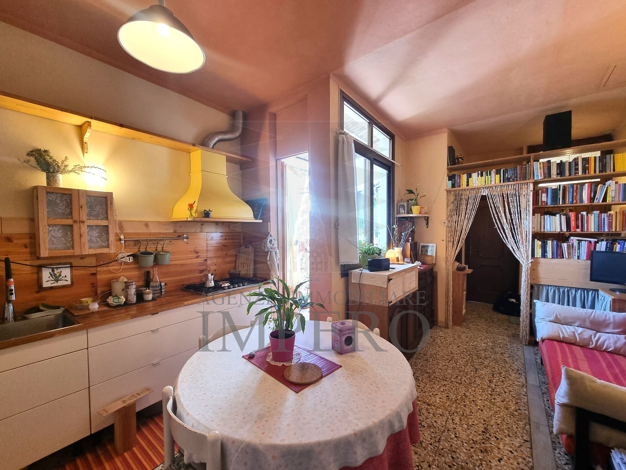 Trilocale da ristrutturare in via iv novembre 3, Soldano