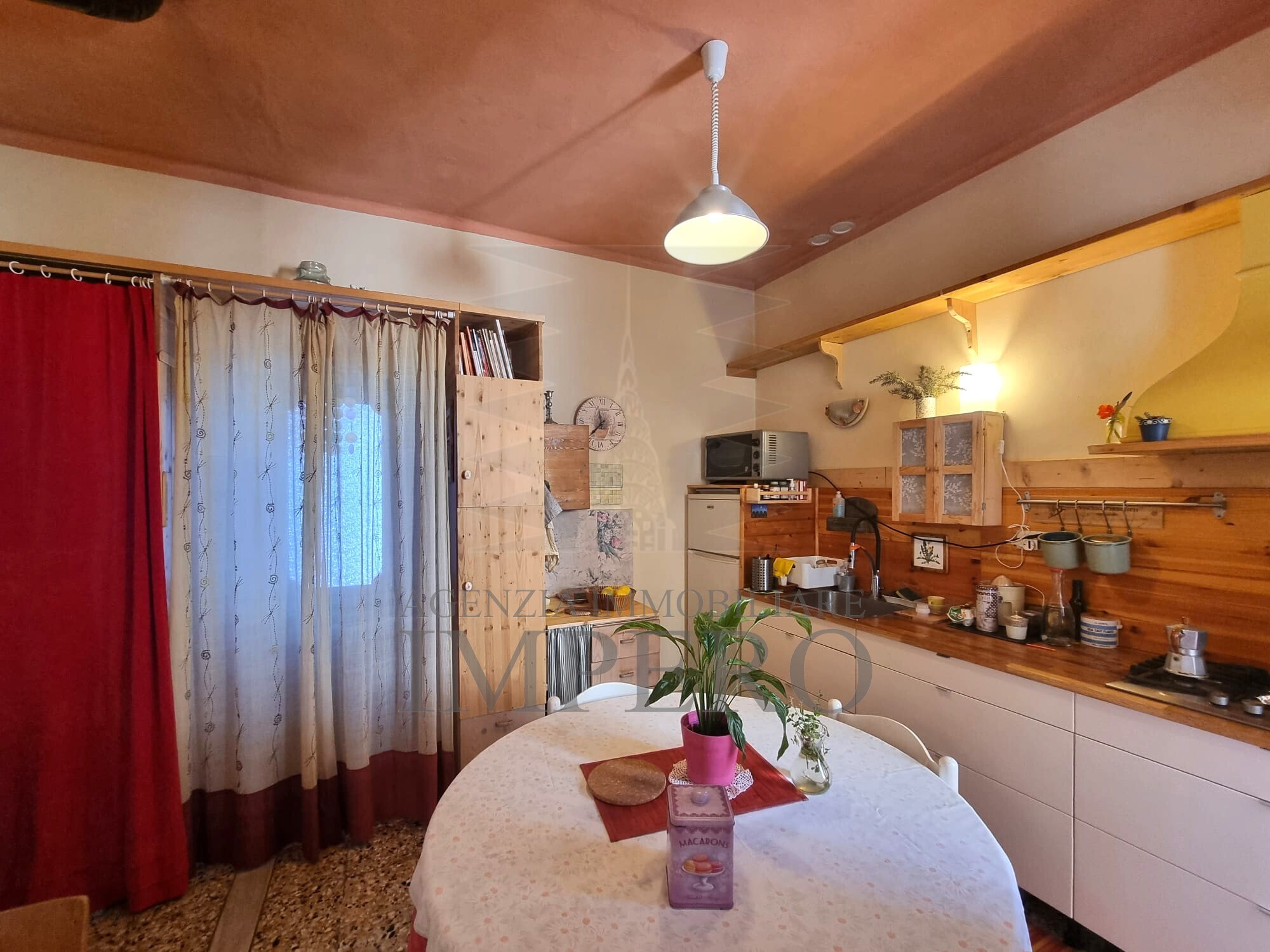 Trilocale da ristrutturare in via iv novembre 3, Soldano