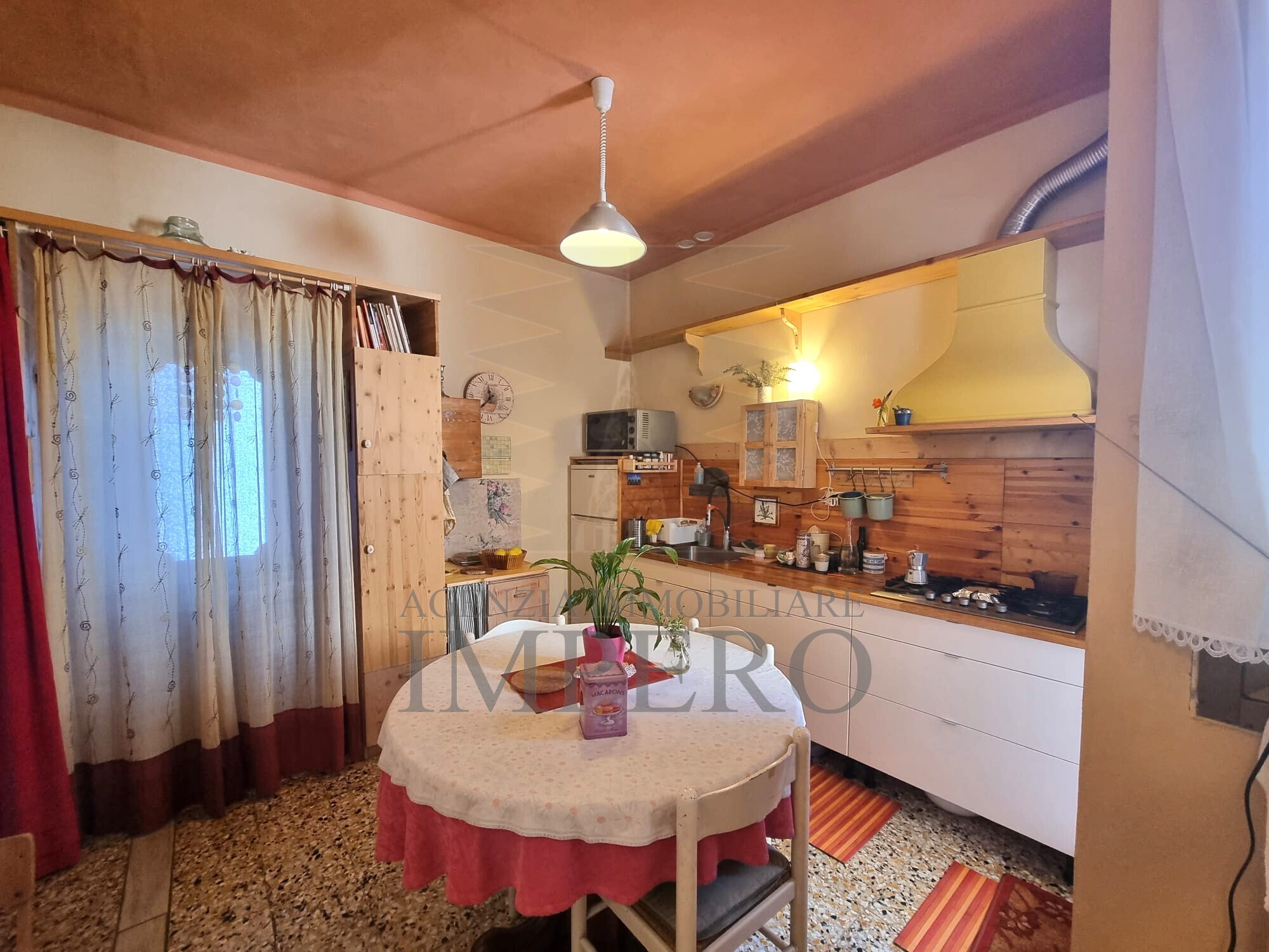 Trilocale da ristrutturare in via iv novembre 3, Soldano