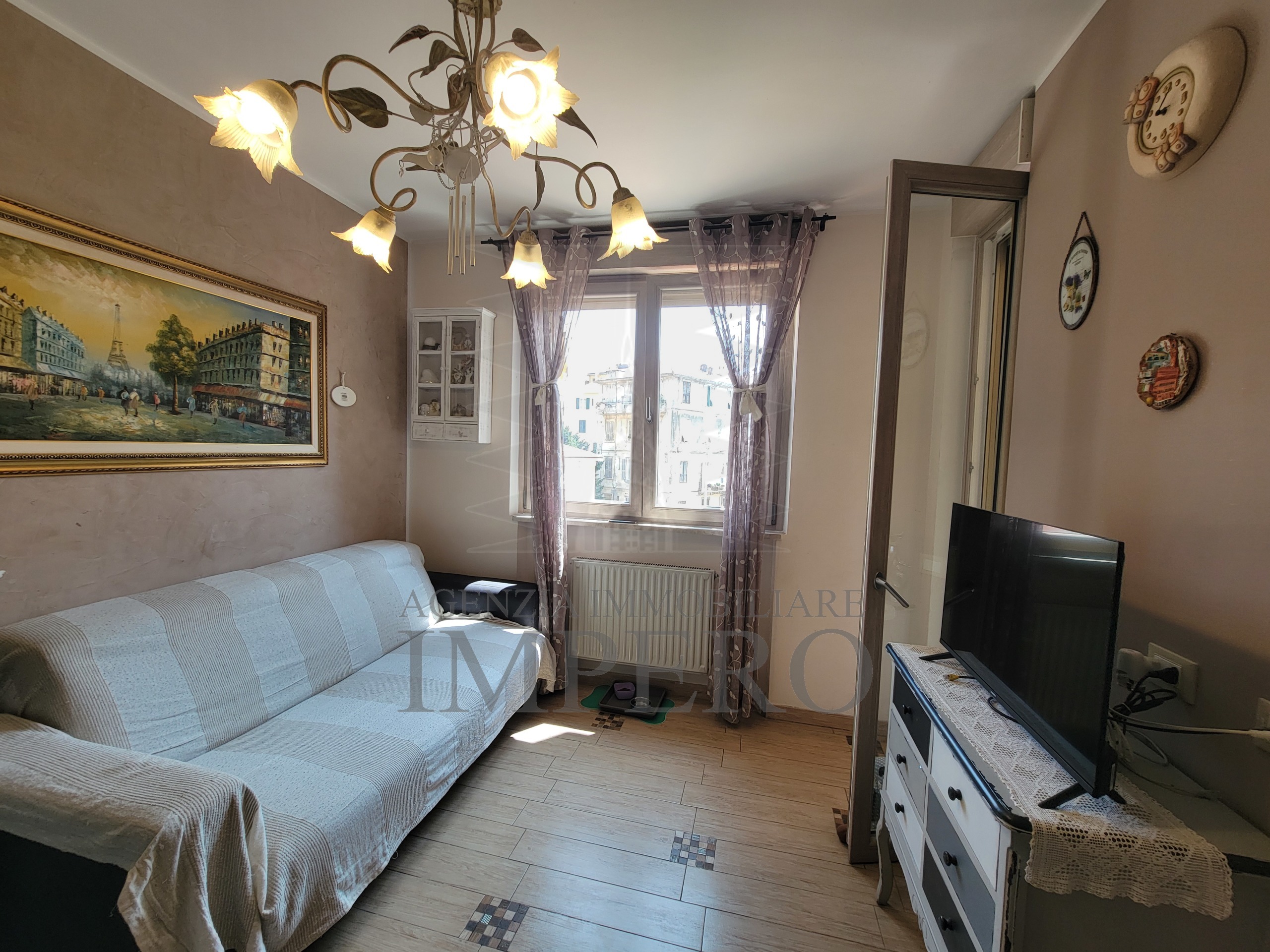 Trilocale con terrazzi in via san secondo 15, Ventimiglia