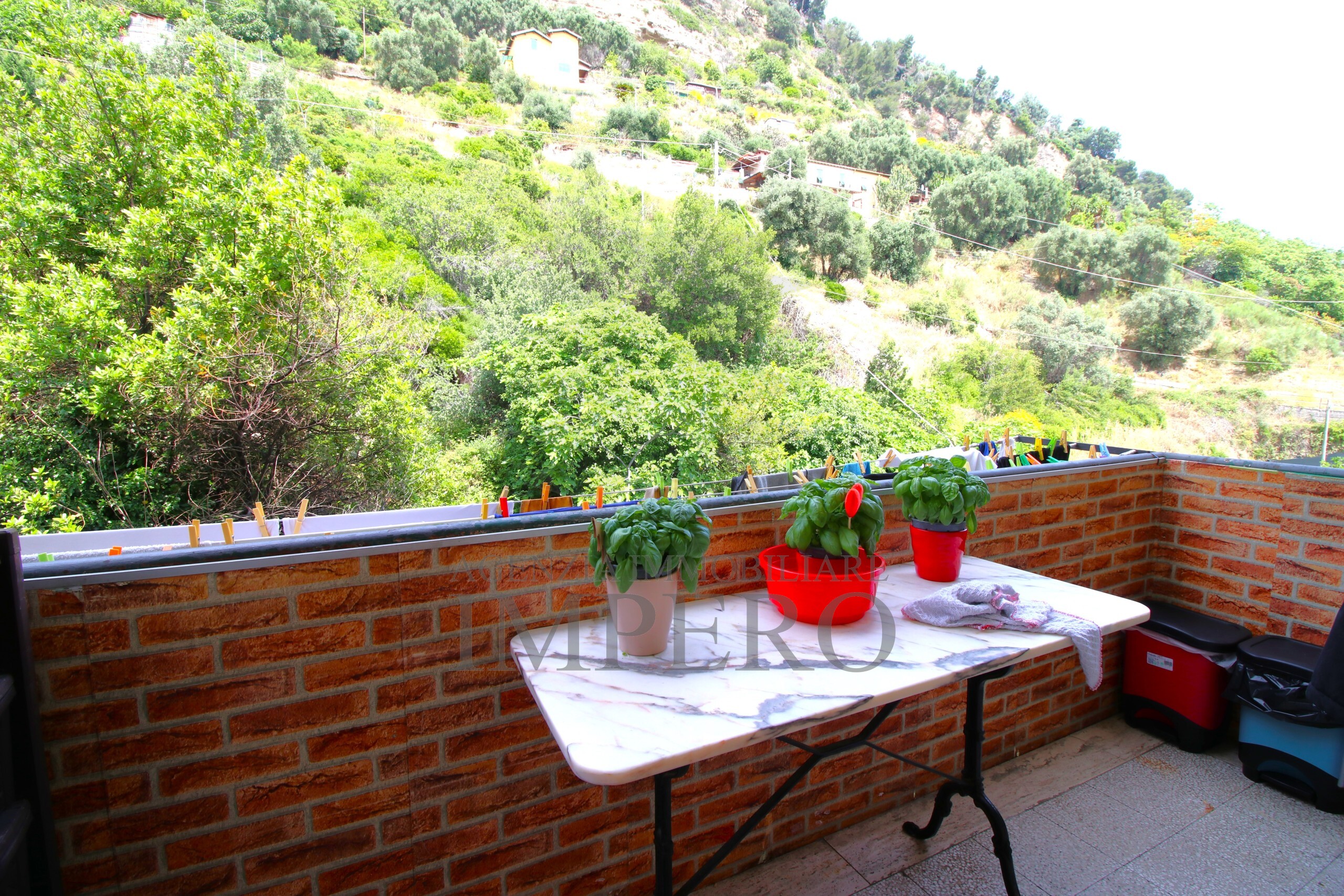 Trilocale con terrazzo in via tenda 46, Ventimiglia