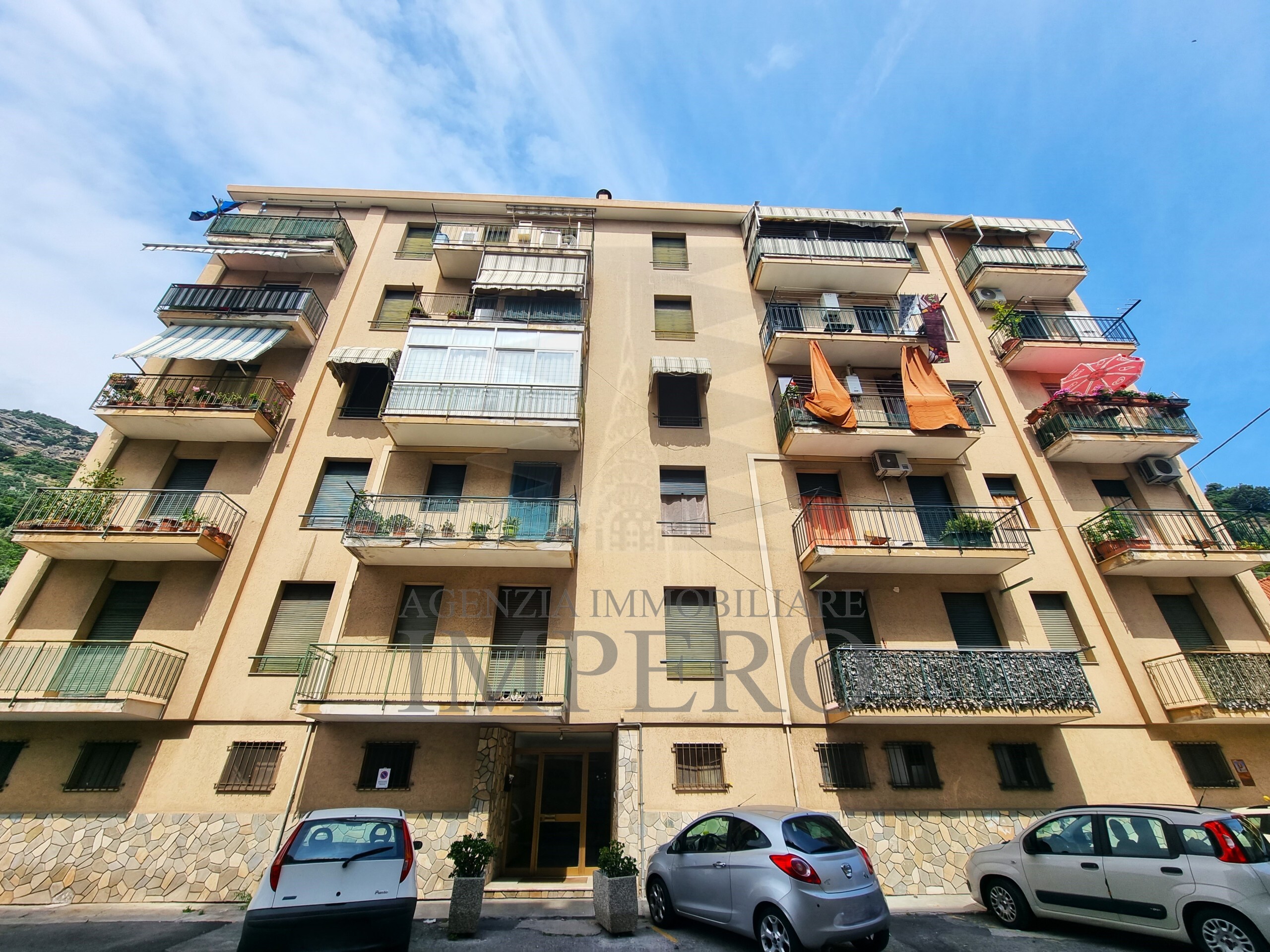 Trilocale con terrazzo in via tenda 46, Ventimiglia