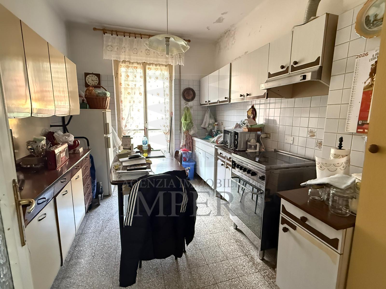 Trilocale da ristrutturare in via gianchette 1, Ventimiglia