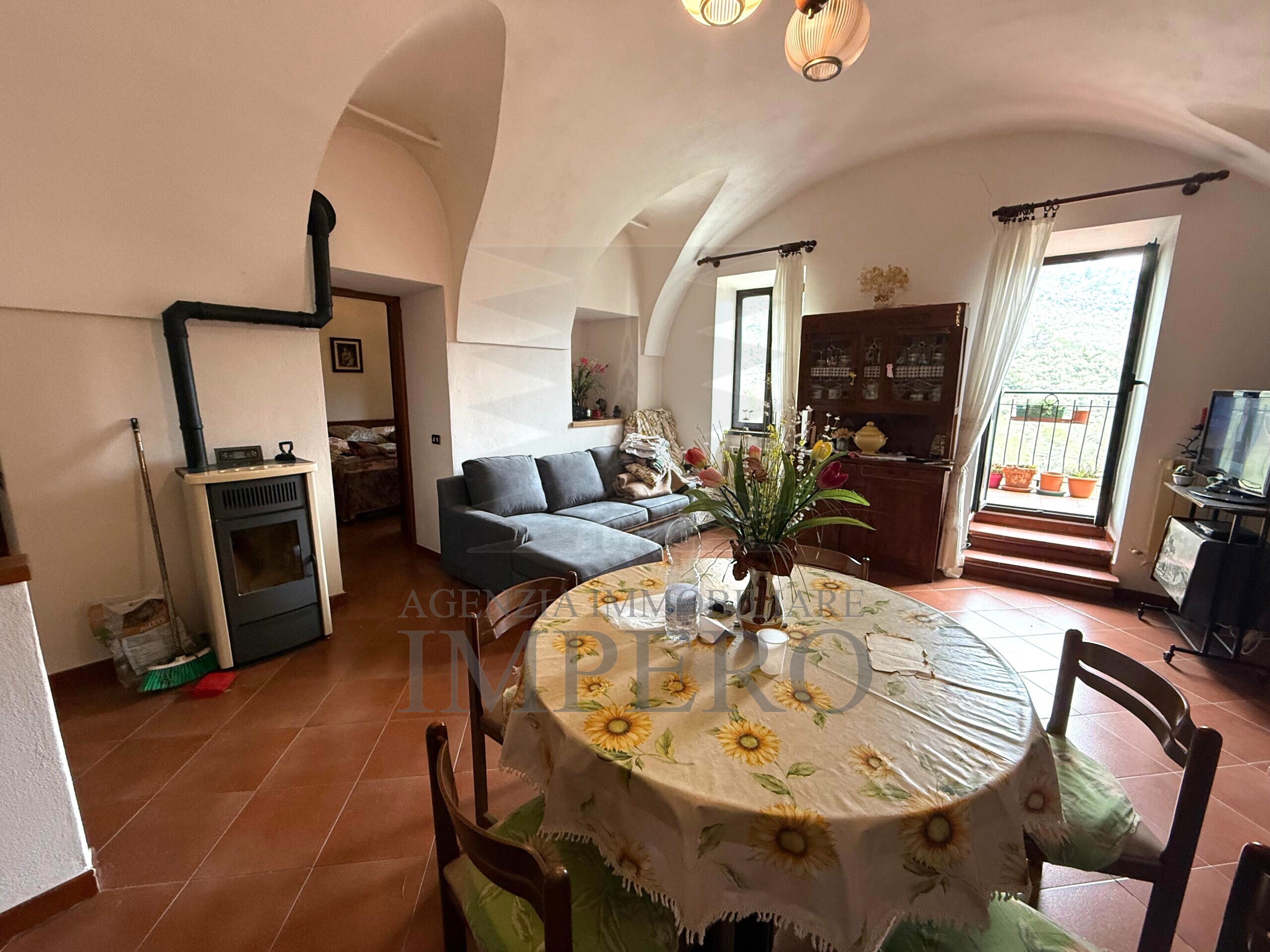 Bilocale da ristrutturare in via ginestrea 27, Olivetta San Michele